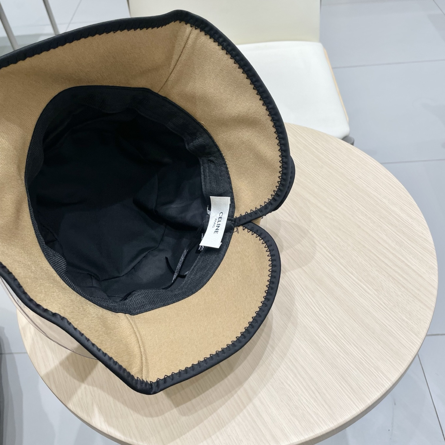 Ce1i*e bucket hat