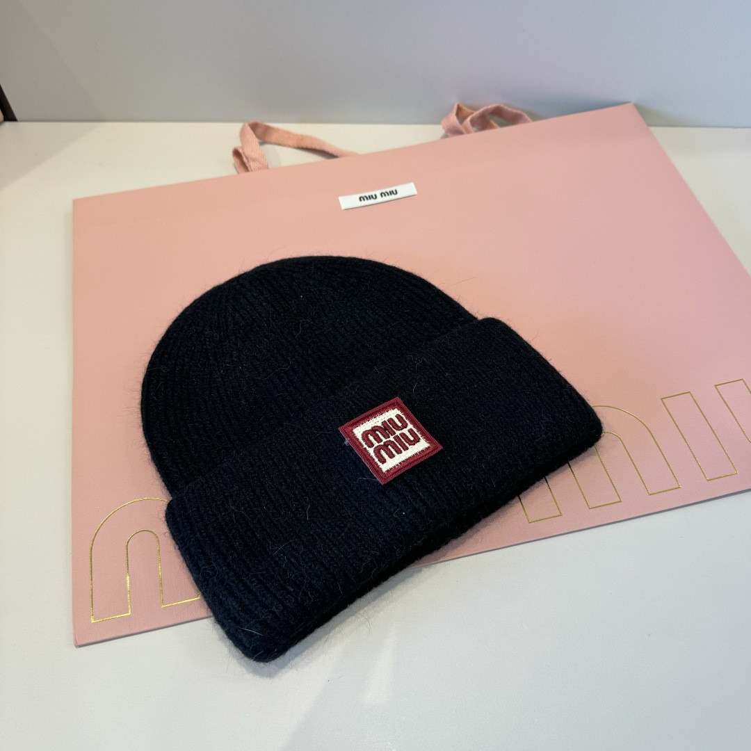 M1v M1v beanie