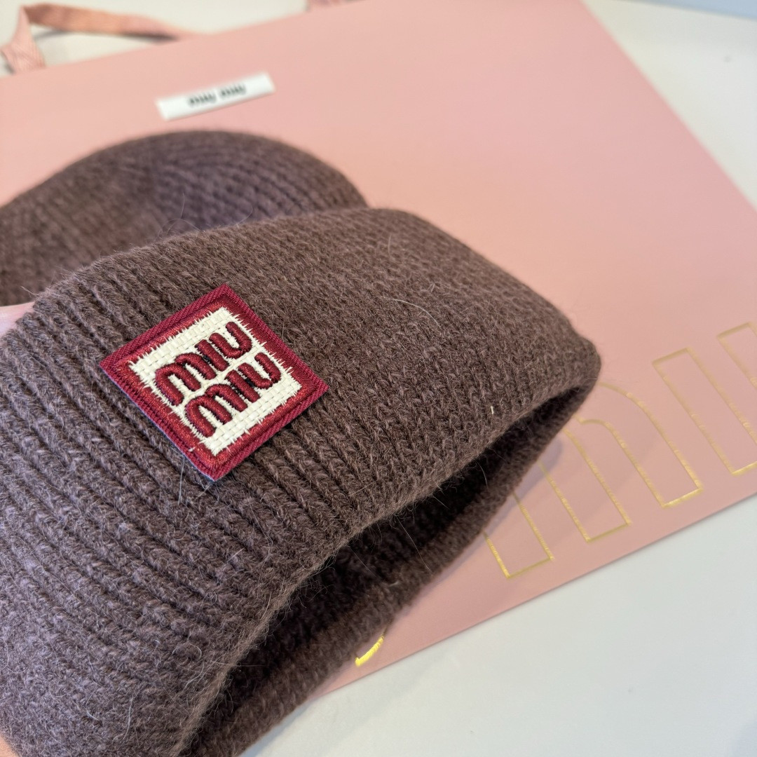 M1v M1v beanie