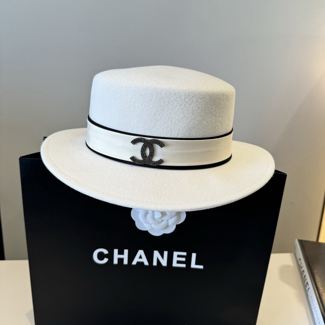 Ch**el wool felt hat 57cm head circumference