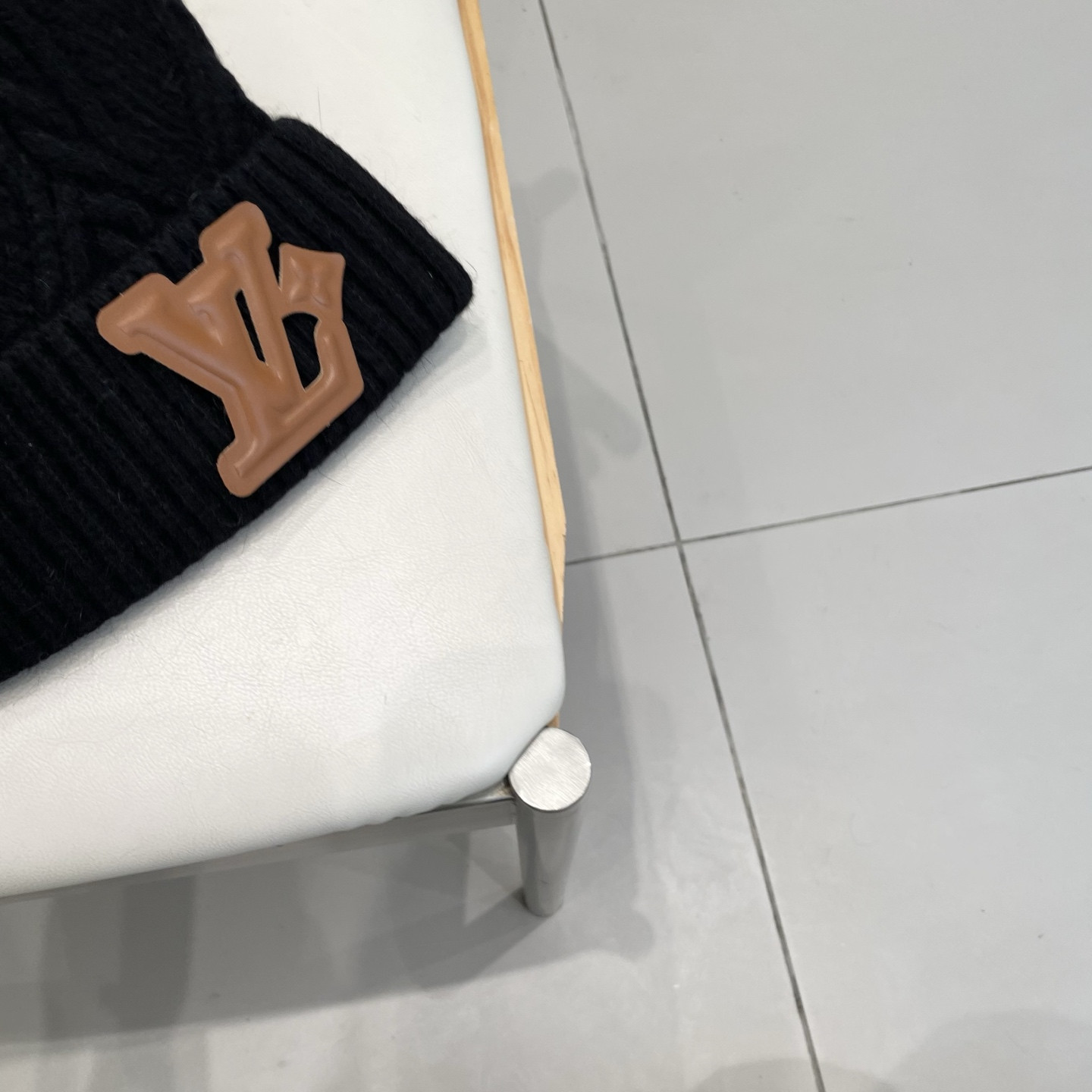 Louis Vuitton Beanie 70% wool 30% rabbit hair