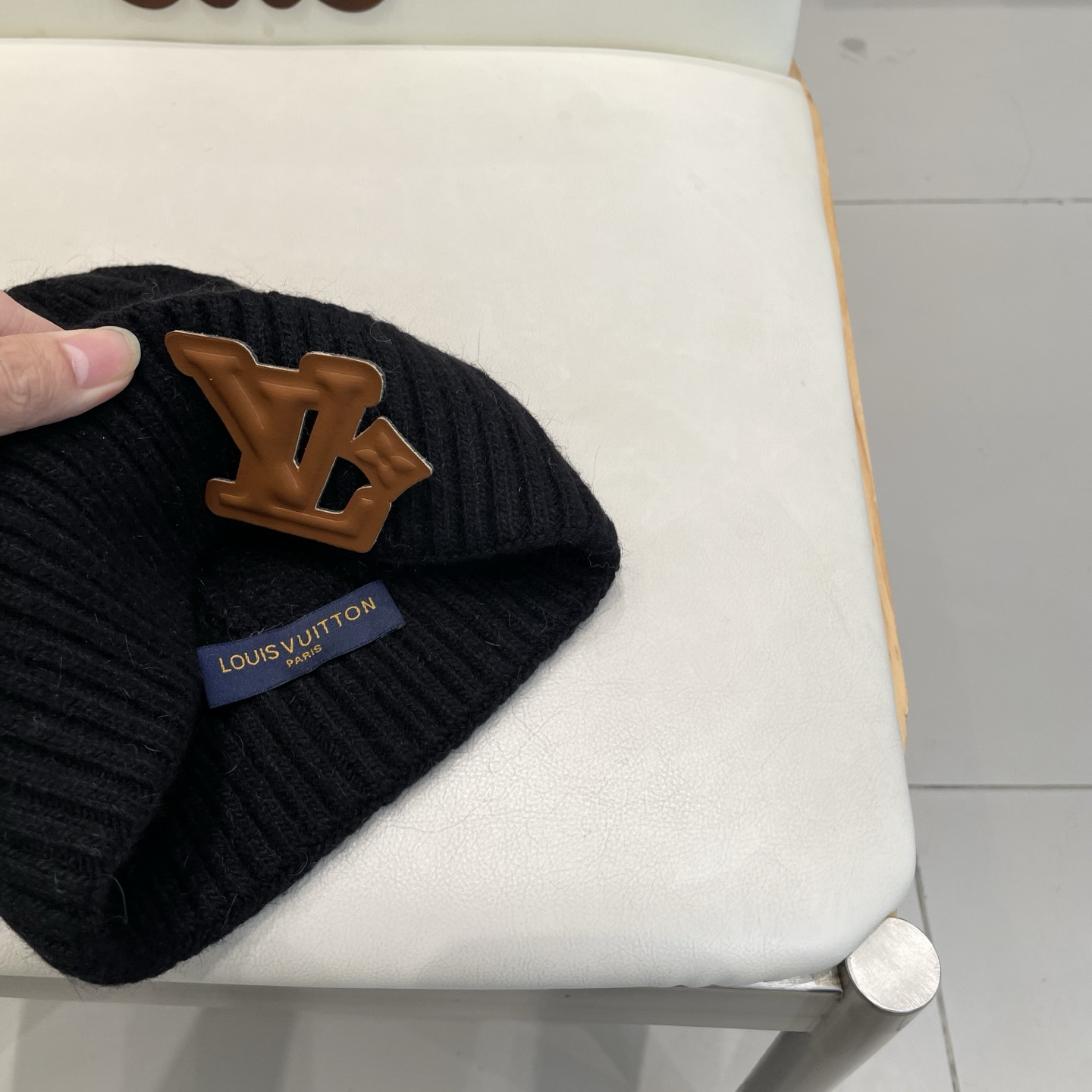 Louis Vuitton Beanie 70% wool 30% rabbit hair