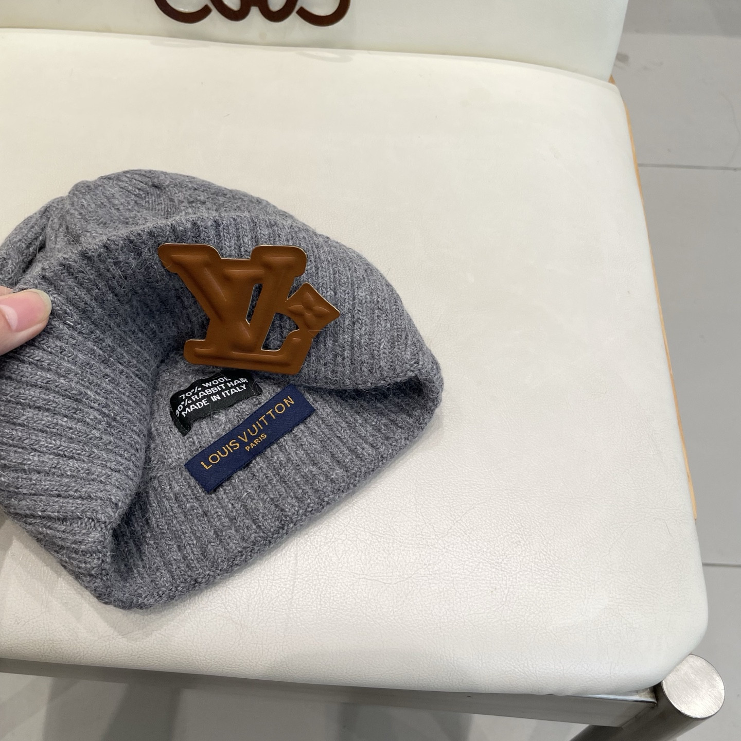 Louis Vuitton Beanie 70% wool 30% rabbit hair