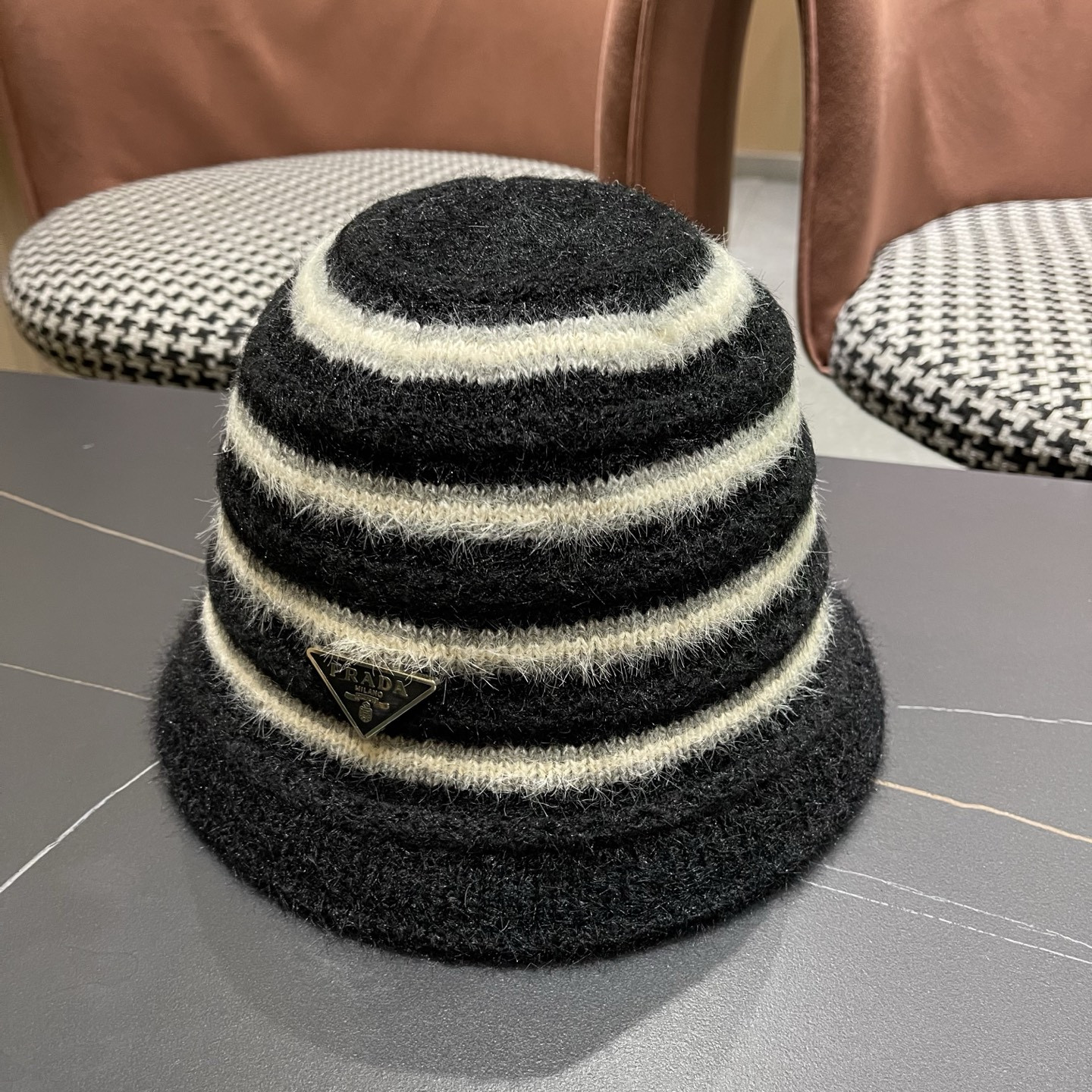 Pra*a knit bucket hat