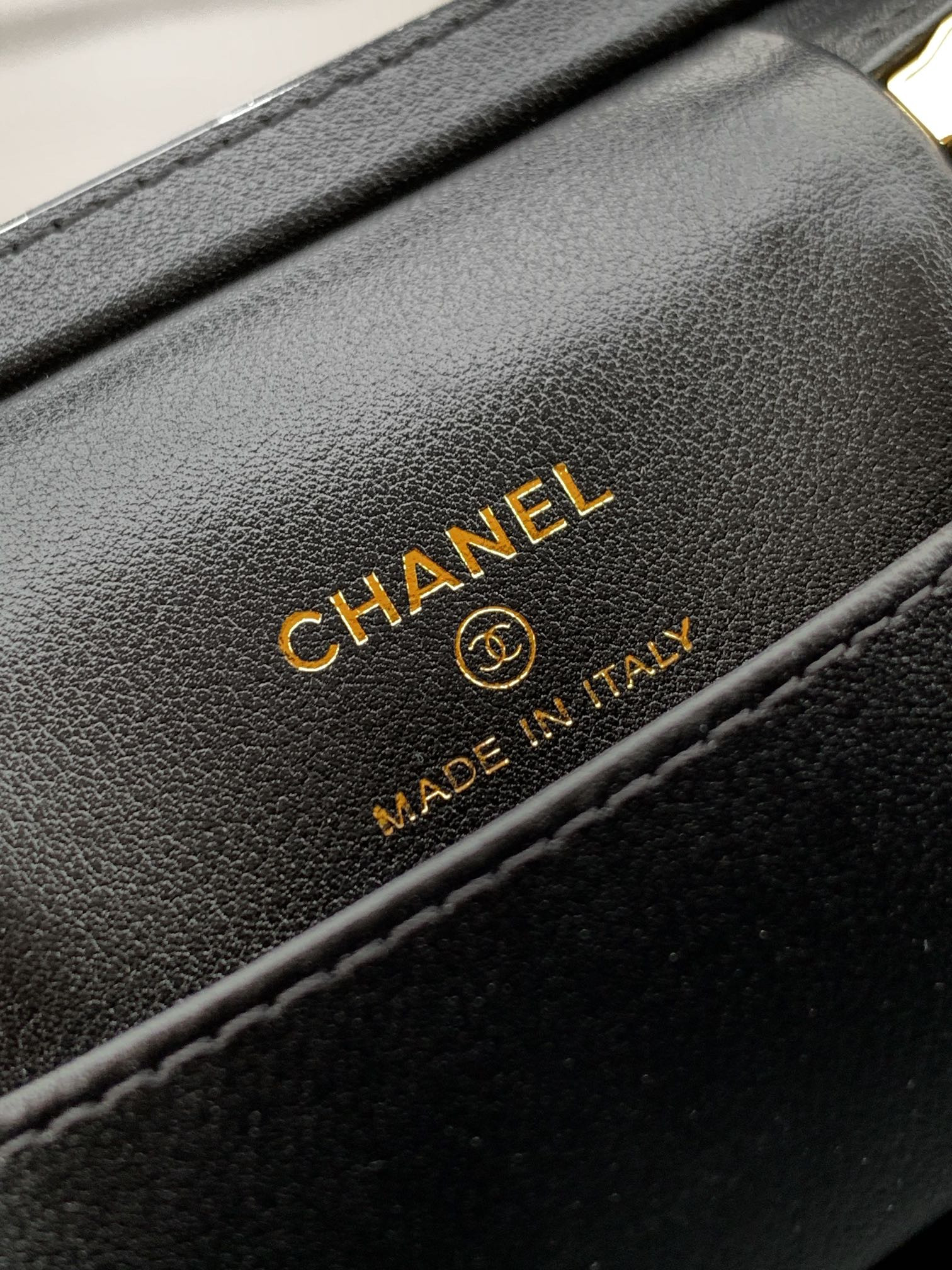 Ch**el Leather Cosmetic  Black Bag 17x9.5x9cm