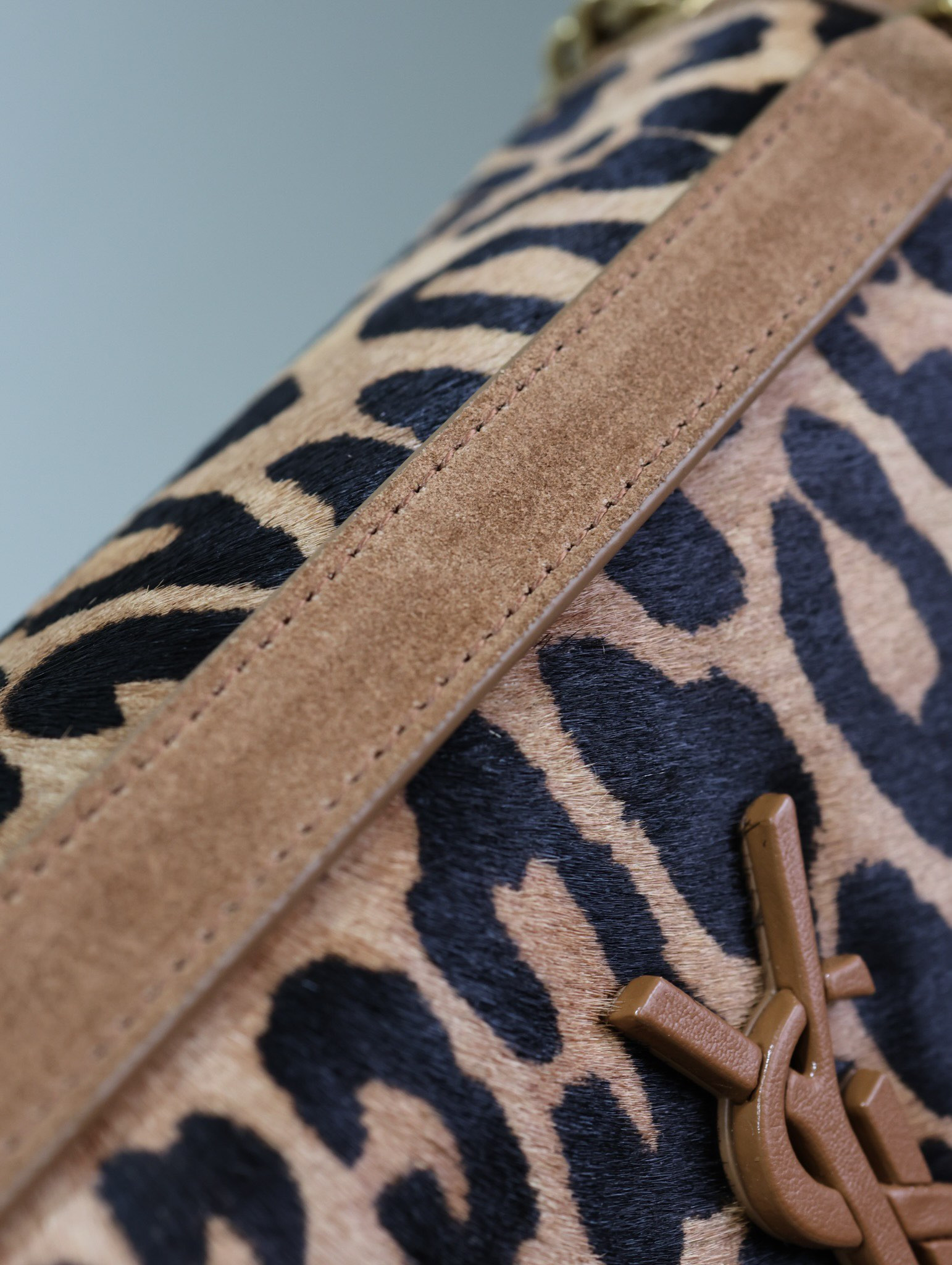 Y51 NIKI MEDIUM 28x20x8.5cm