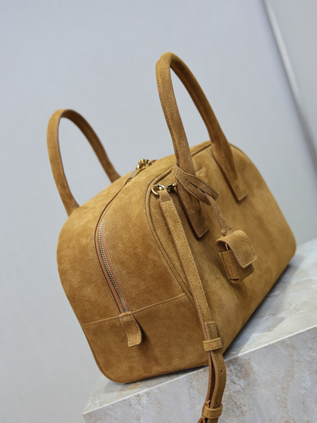 Y51 SAC DE JOUR Small Boston in Suede 27x18x15cm