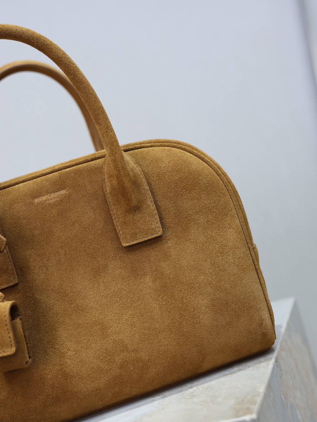 Y51 SAC DE JOUR Small Boston in Suede 27x18x15cm