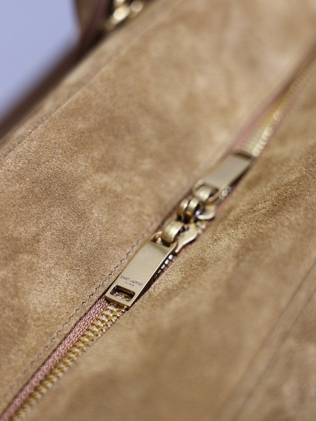 Y51 SAC DE JOUR Small Boston in Suede 27x18x15cm