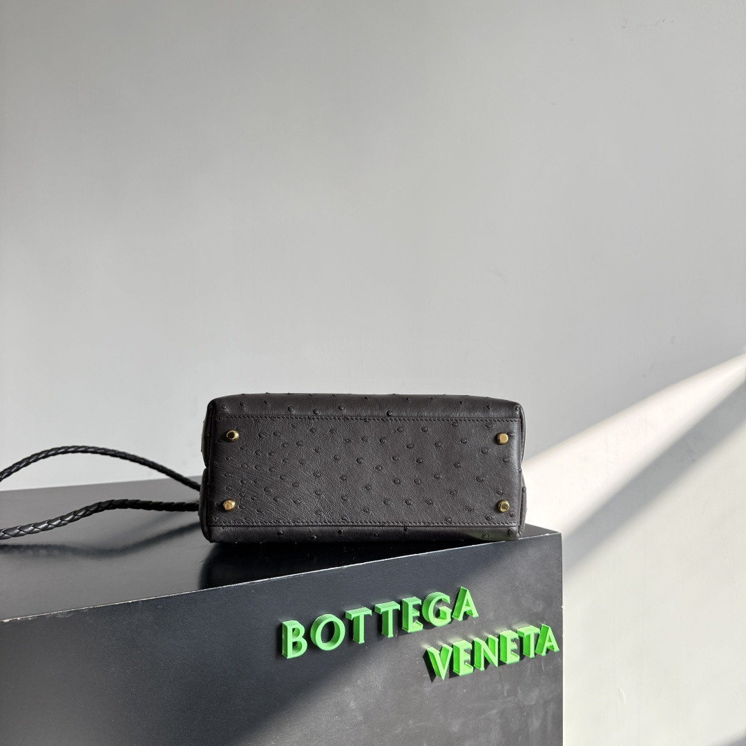 B0tt*ga Ven*ta Small Andiamo 25x20x10cm