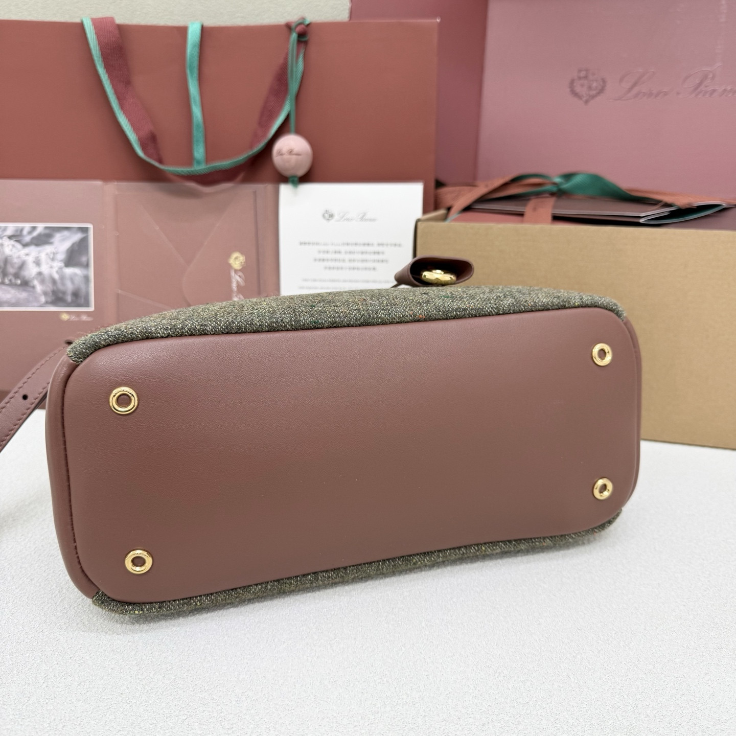 L0r0 P1ana Small Needle Bag 31x15x16cm