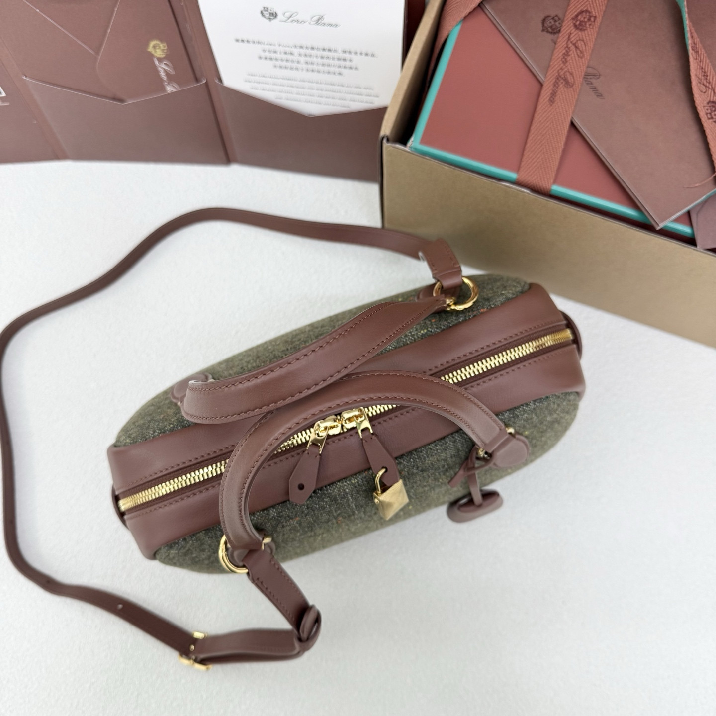 L0r0 P1ana Small Needle Bag 31x15x16cm