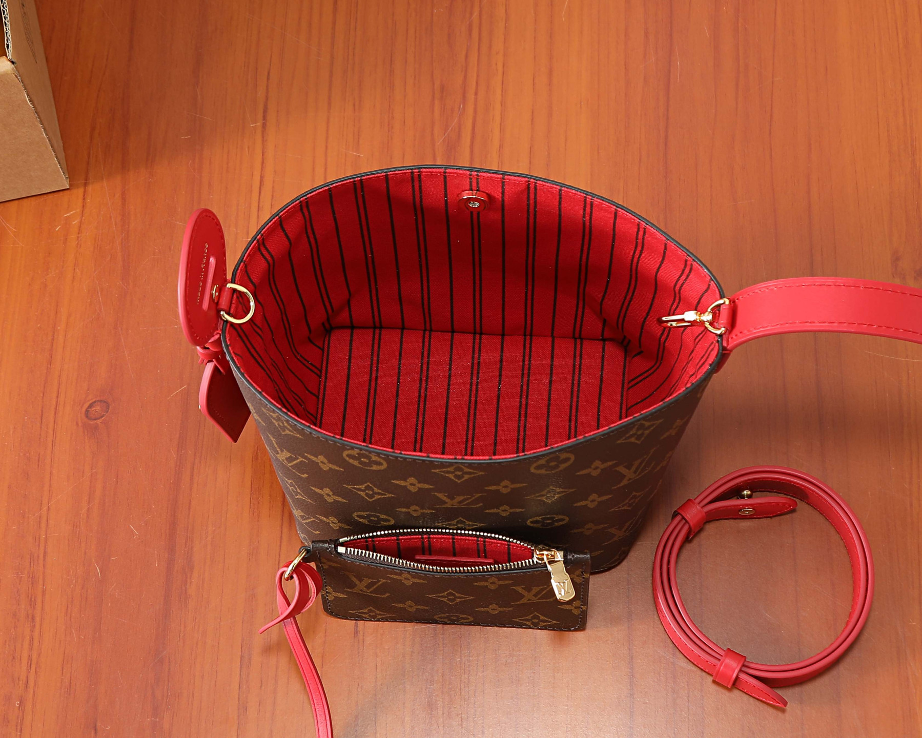 LV ALL IN BB Handbags M28317 18x12x16cm