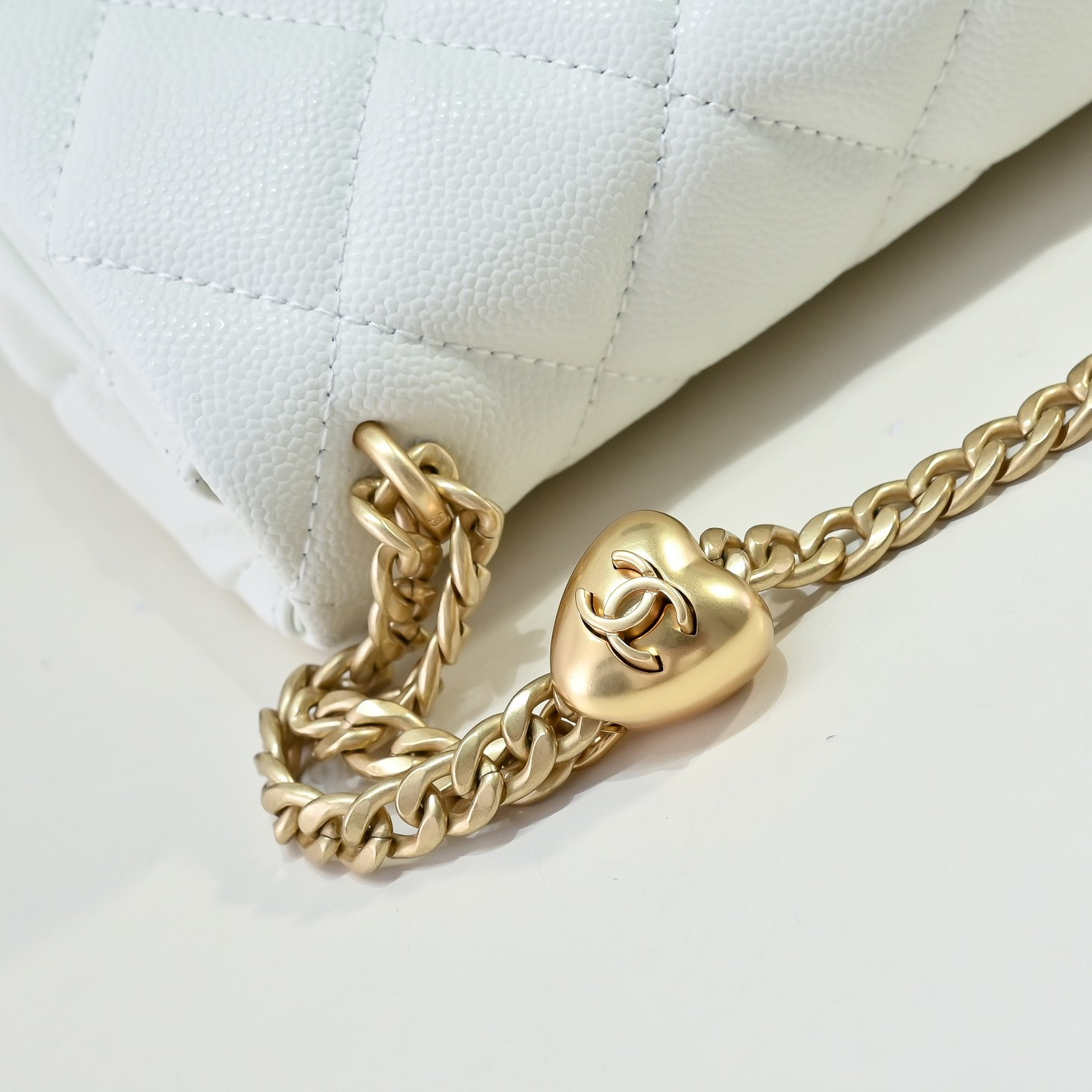 Chanel 23P Flap Bag AS3829 14x20x8cm