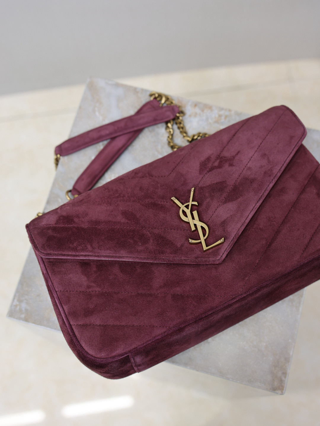 YSL LOULOU Medium in Suede 29x17x8cm