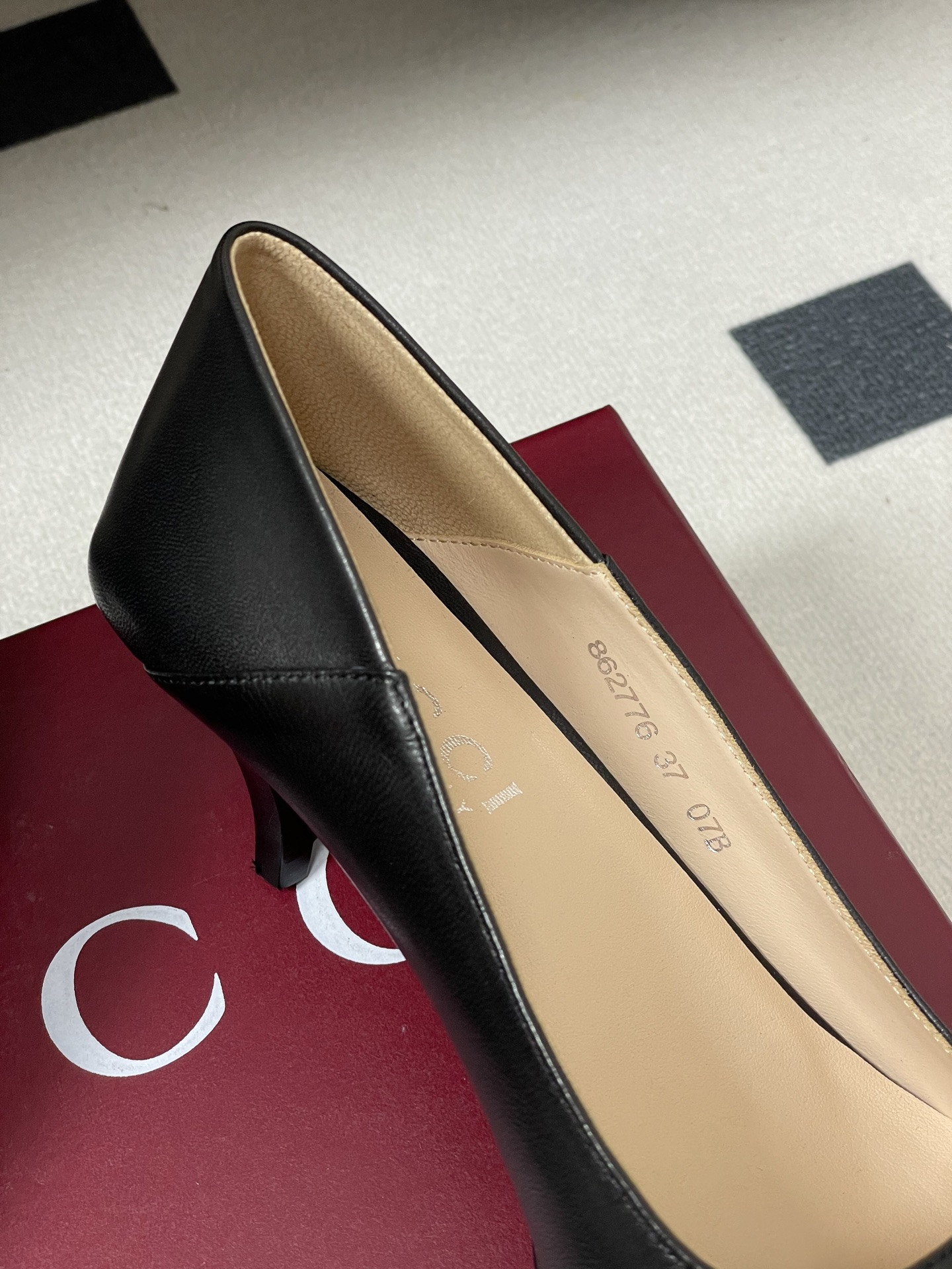 UA Gucci Vittoria Pump