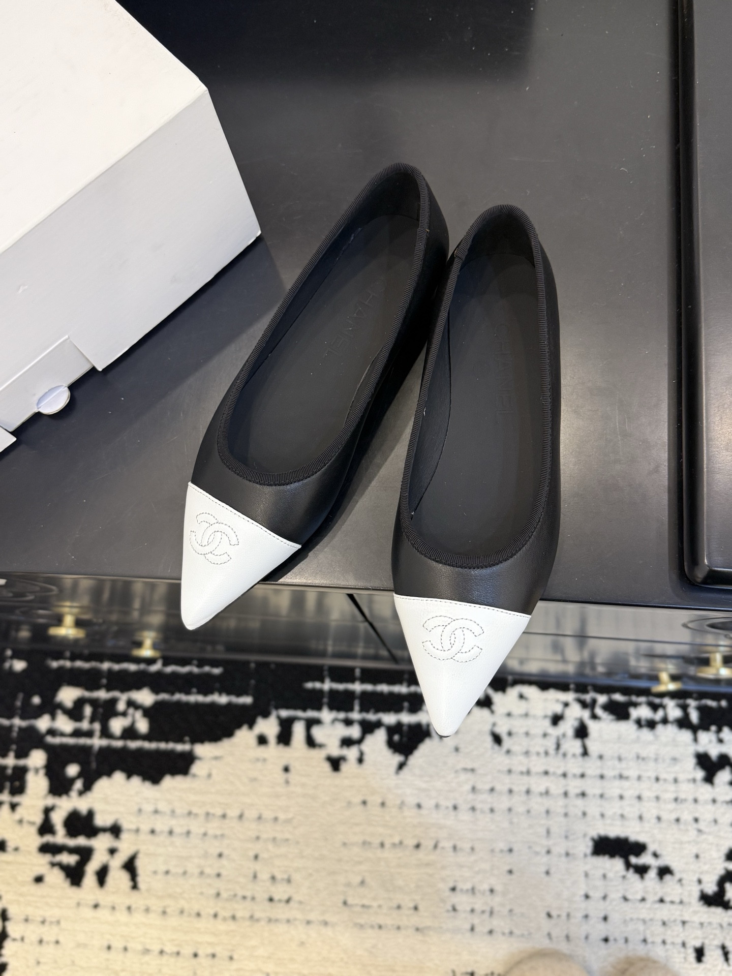 UA Chanel Ballet flats