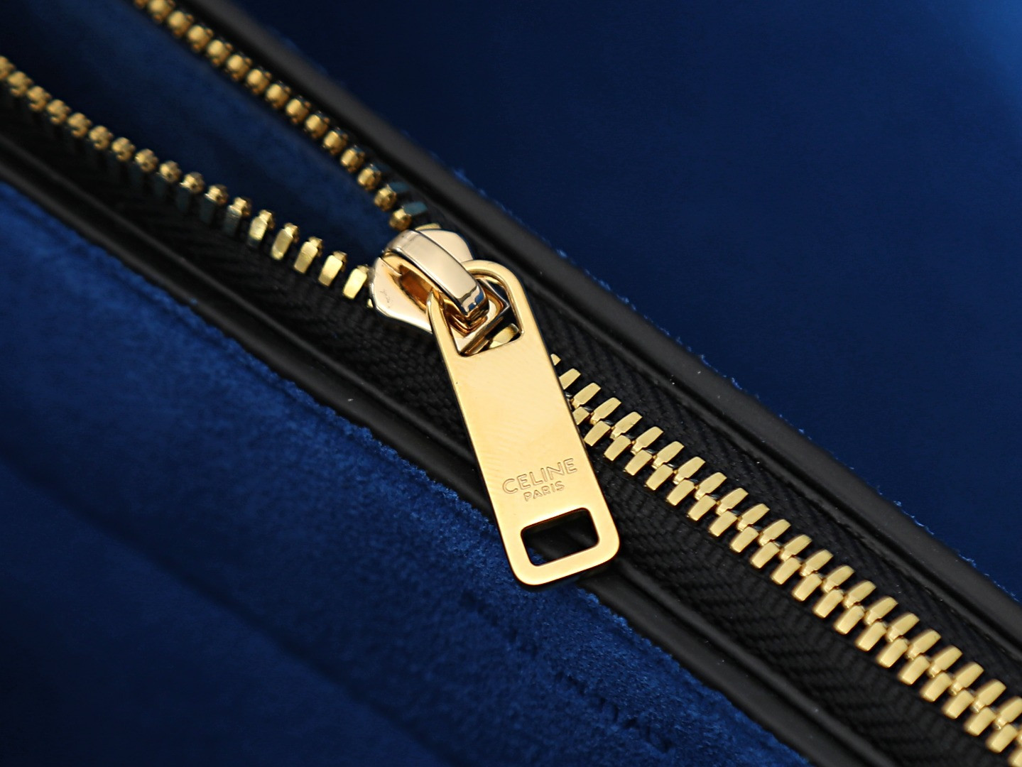 Celine TRIO FLAP IN Smooth Lambskin 22.5x13x3.5cm