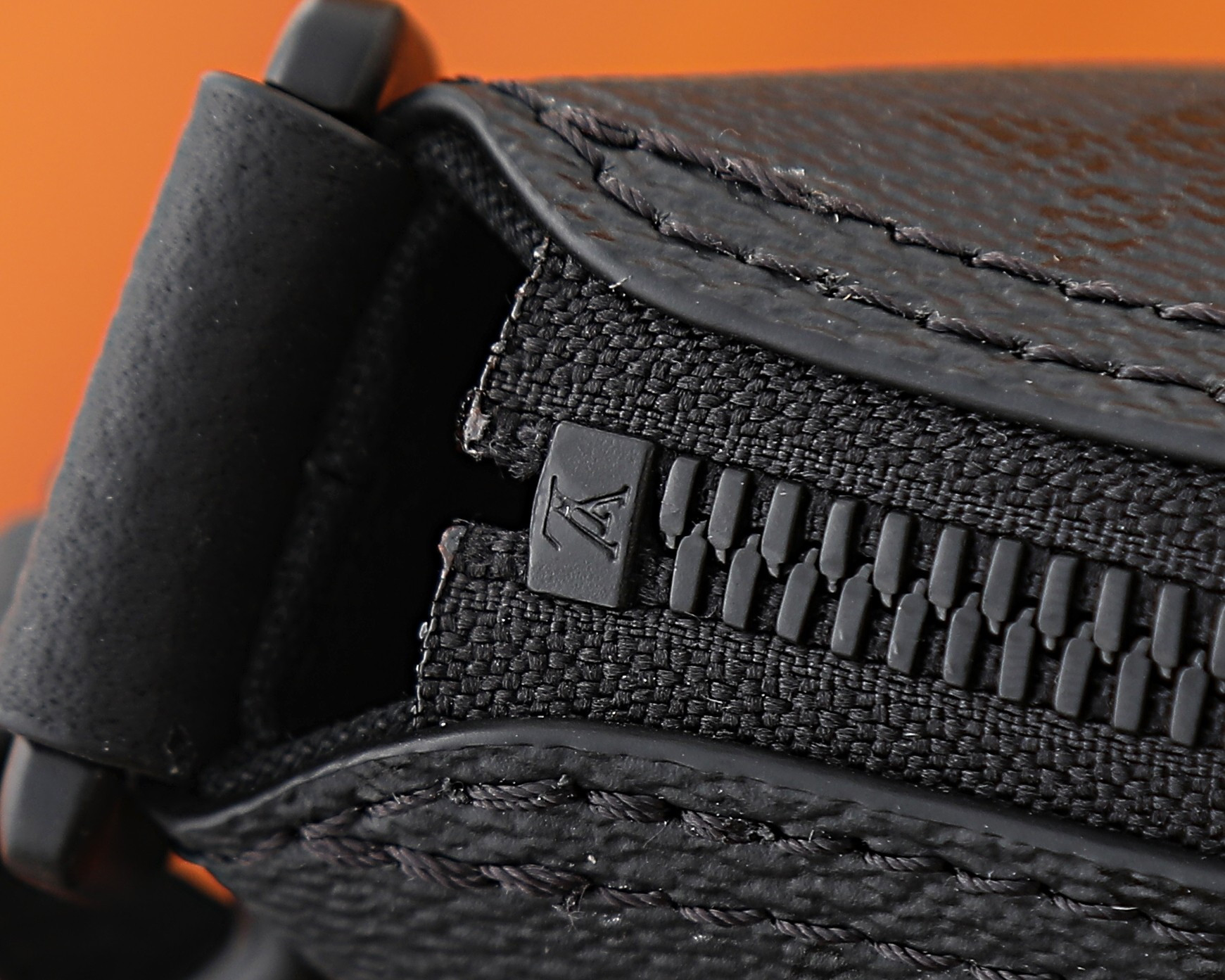 LV VAGABOND HOBO Handbag M27856 30x8.5x39cm