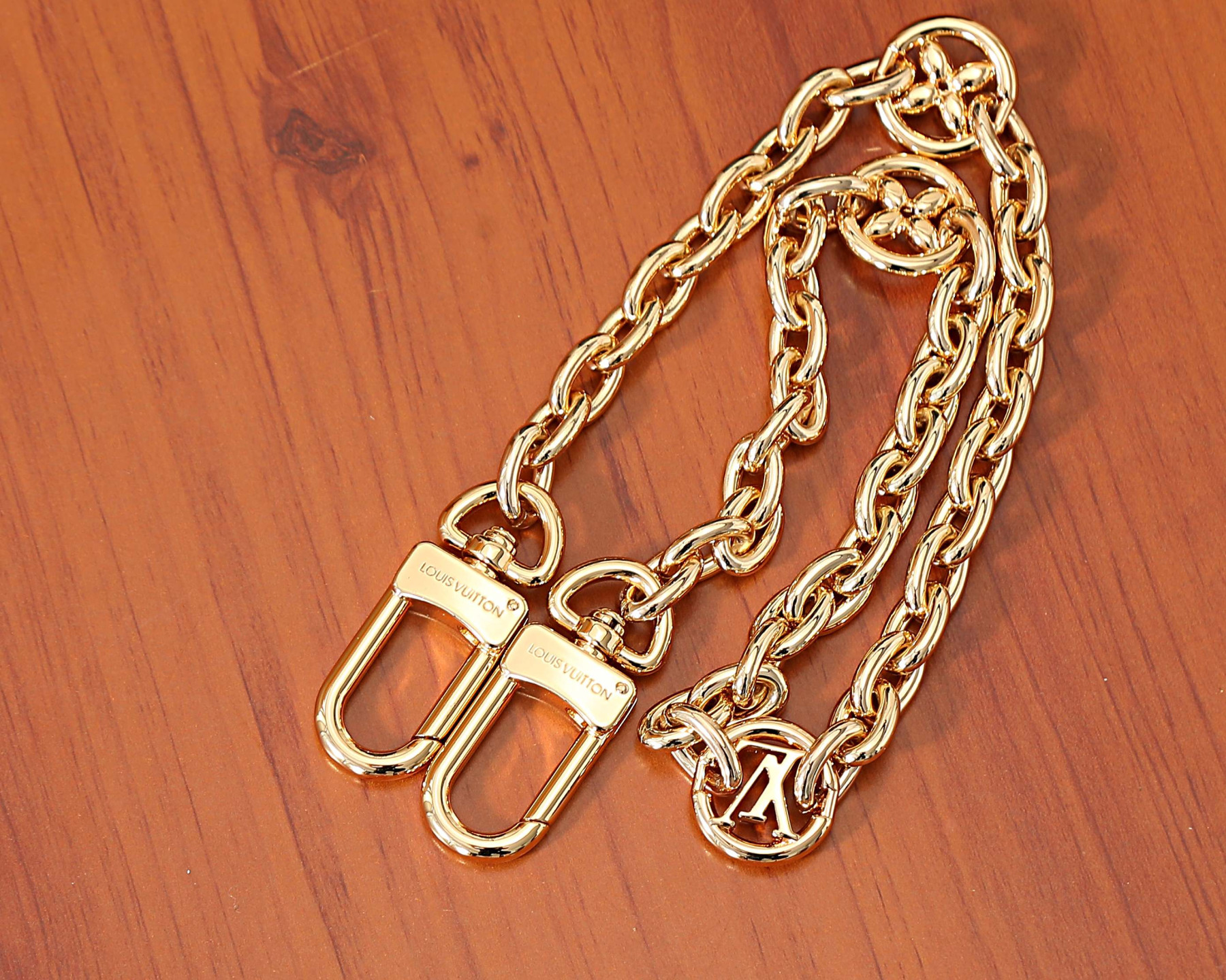 LV SPEEDY BANDOULIÈRE 25 Handbag M26486 18x13x25cm