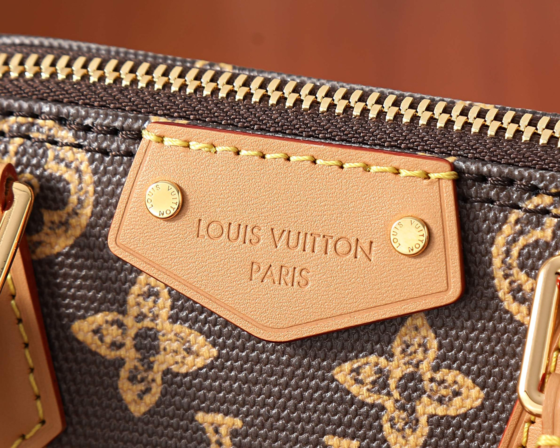 LV ALMA TRUNK BB Gloves M28105 19x11x22cm