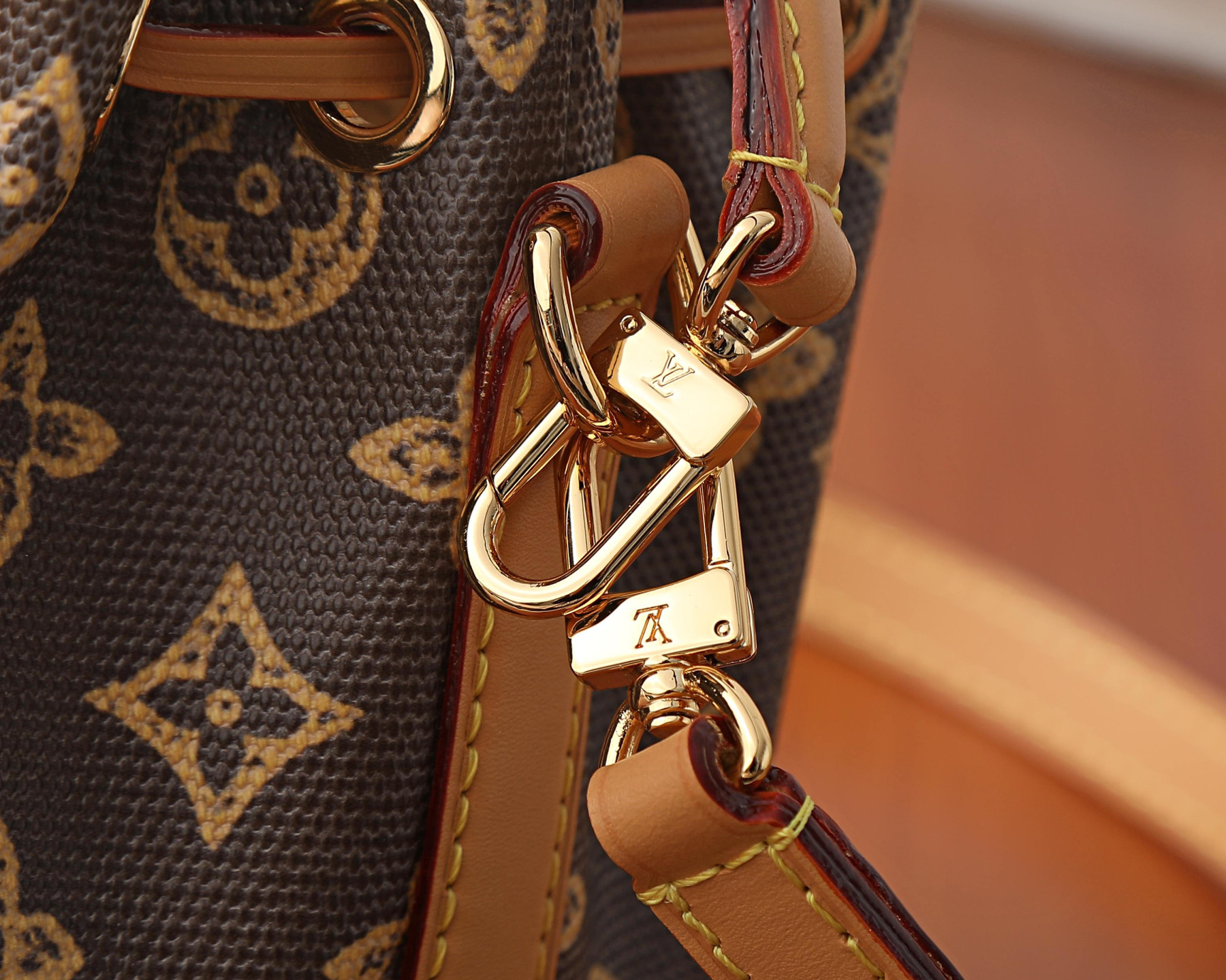 LV NANO NOÉ Handbag M27699 16x10x13cm