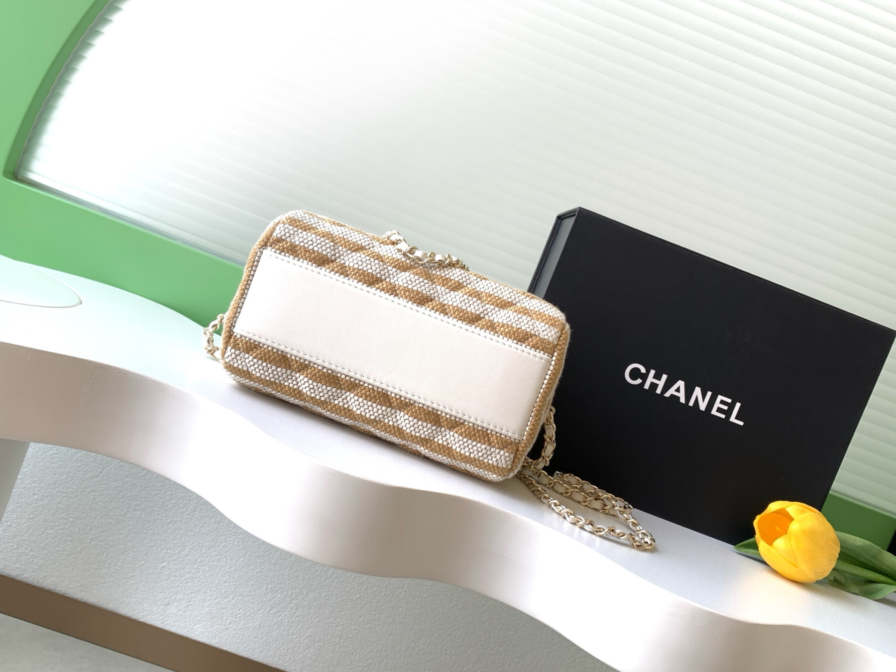 Chanel Clutch with Chain 11.5x18.5x11cm