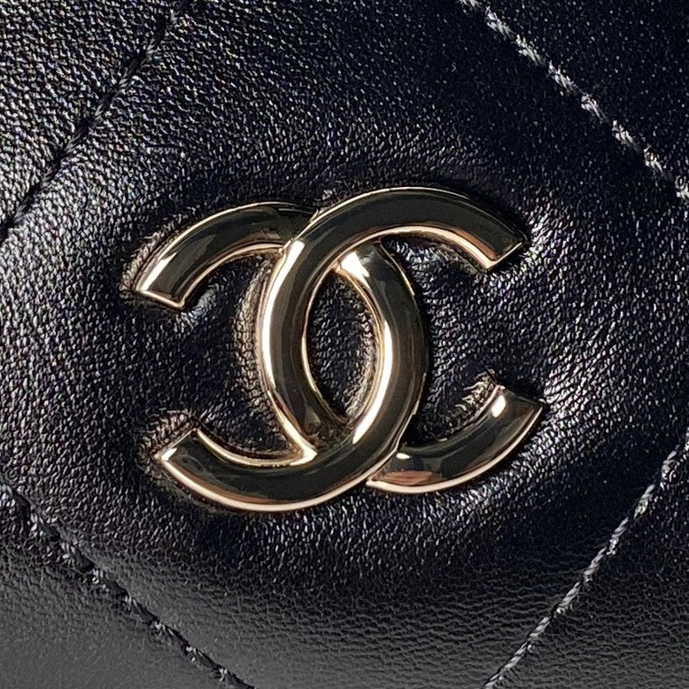 Chanel Hobo Handbag 13x23x8cm