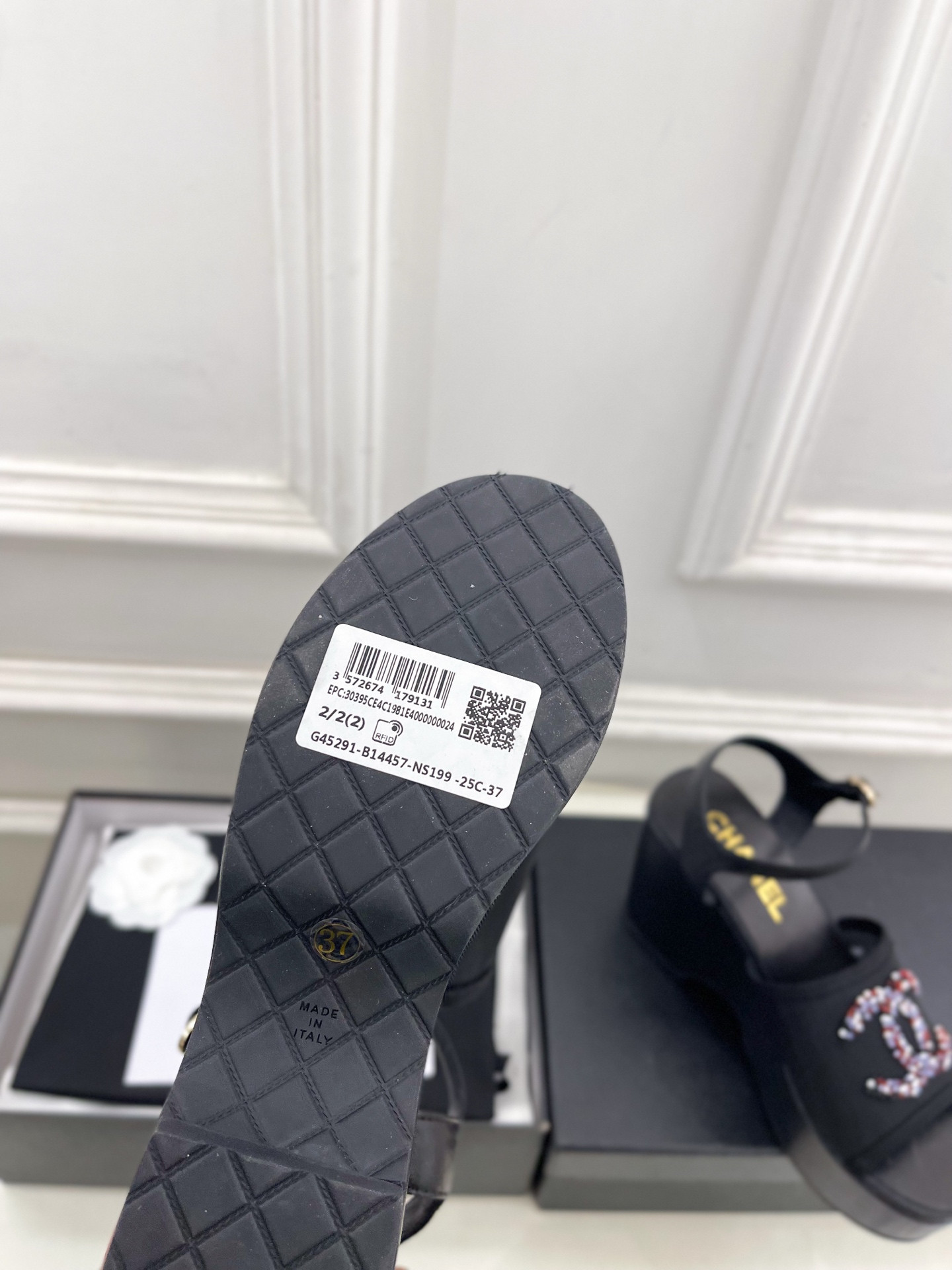 ua Ch**el sandals 9.5cm heel