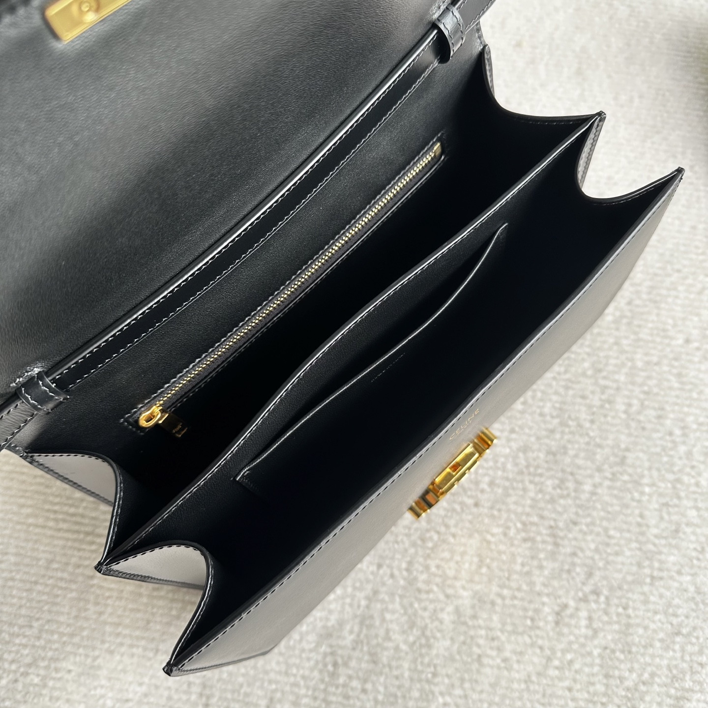 Ce1i*e medium triomphe folio 25.5x14x7.5cm