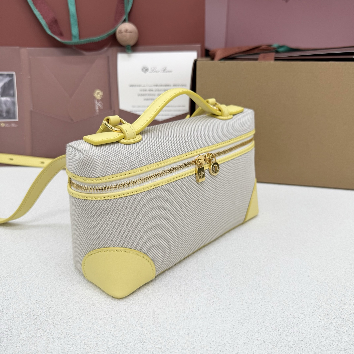 L0r0 P1ana extra pocket l19 11 x 19 x 6.5 cm