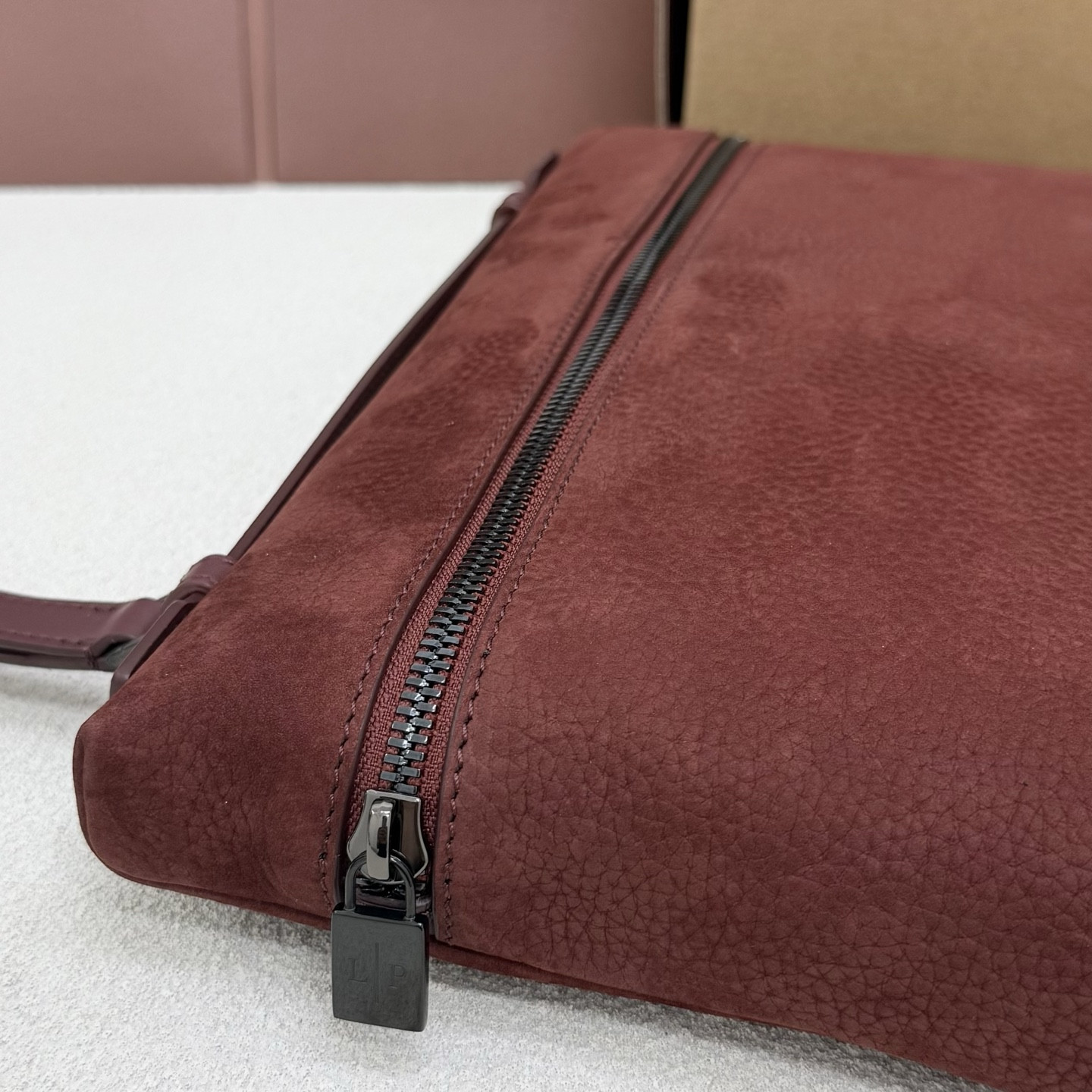 L0r0 P1ana extra pouch l29 29x18x5cm