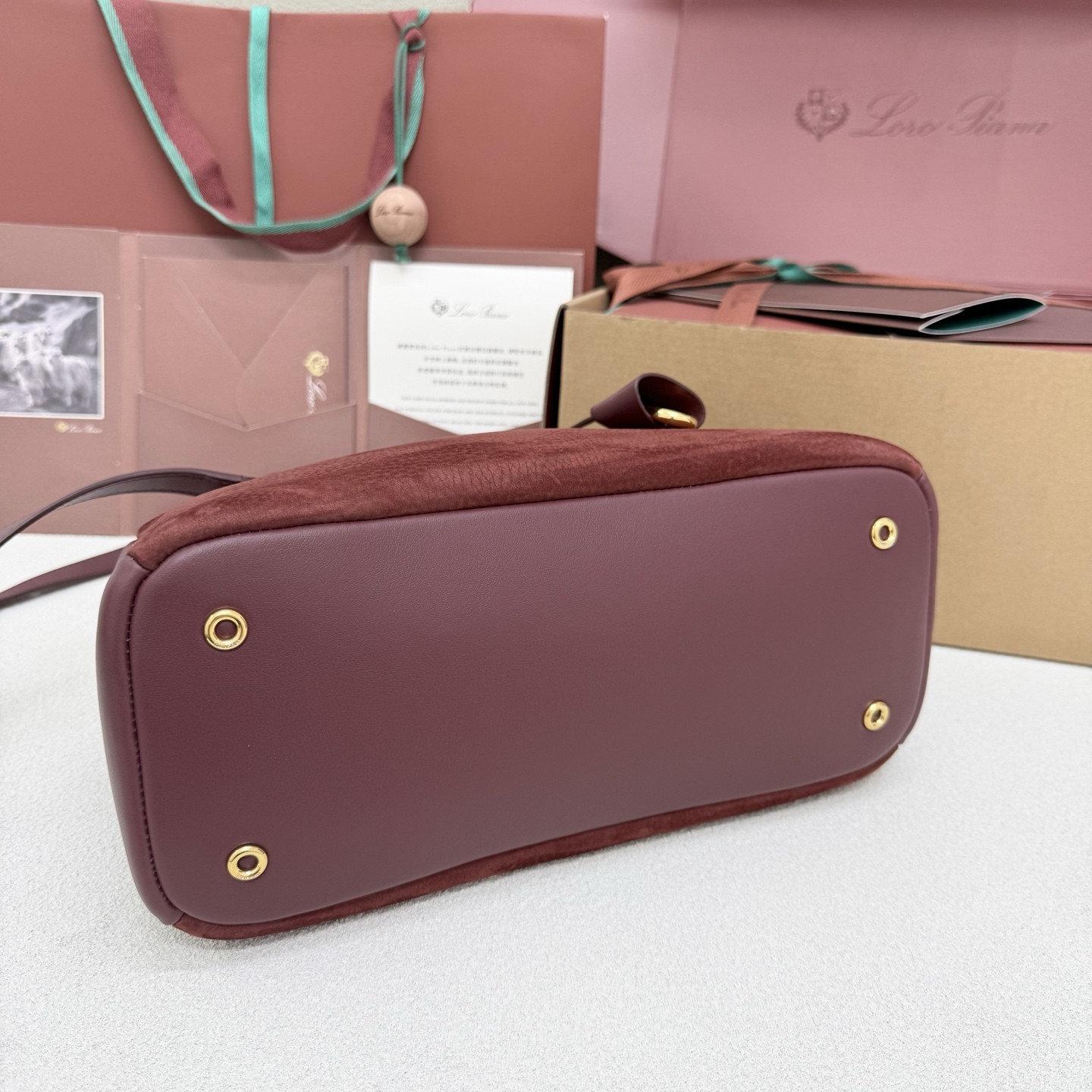 L0r0 P1ana small needle bag 31x15x16cm