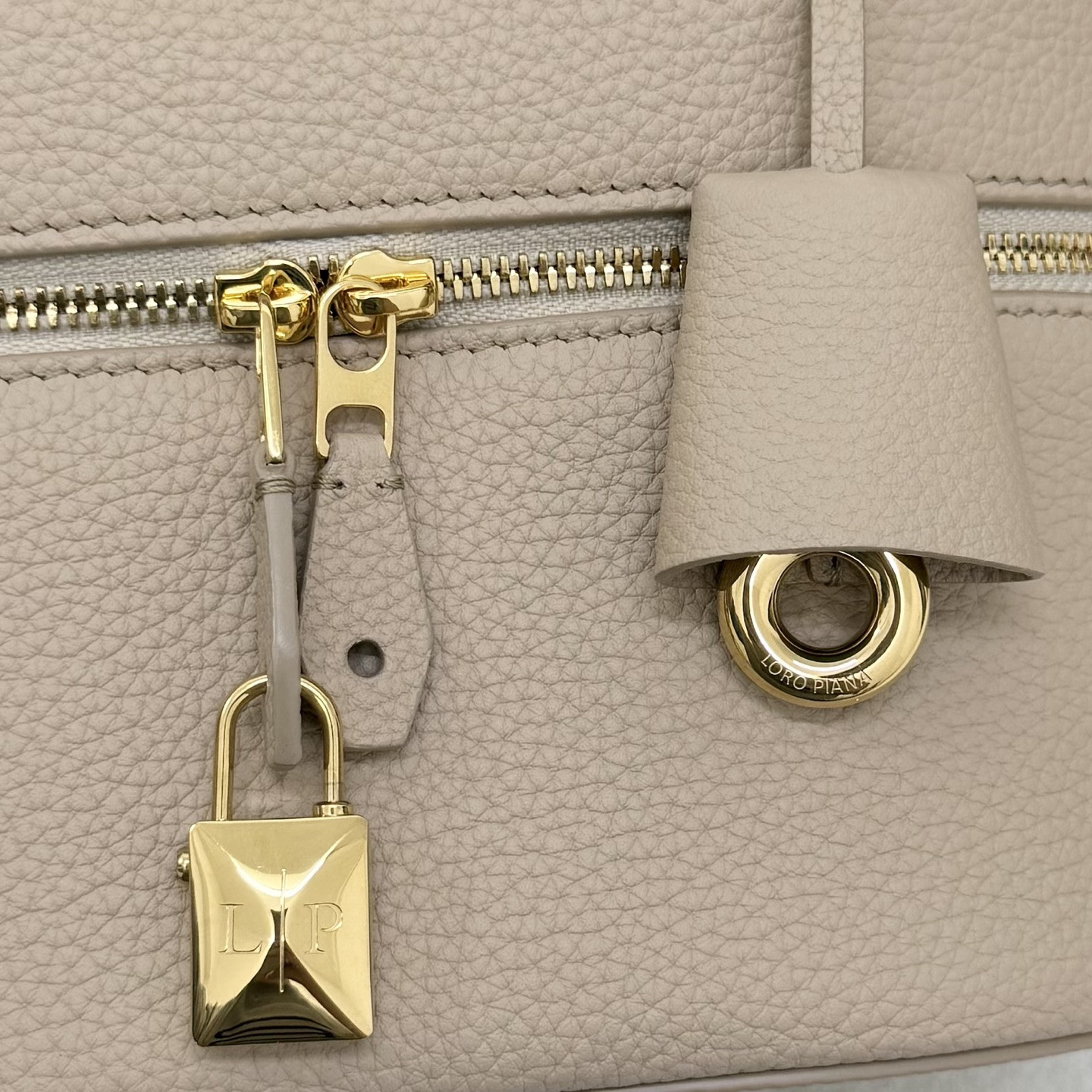 Loro Piana Extra Vanity Case 21x15x12cm