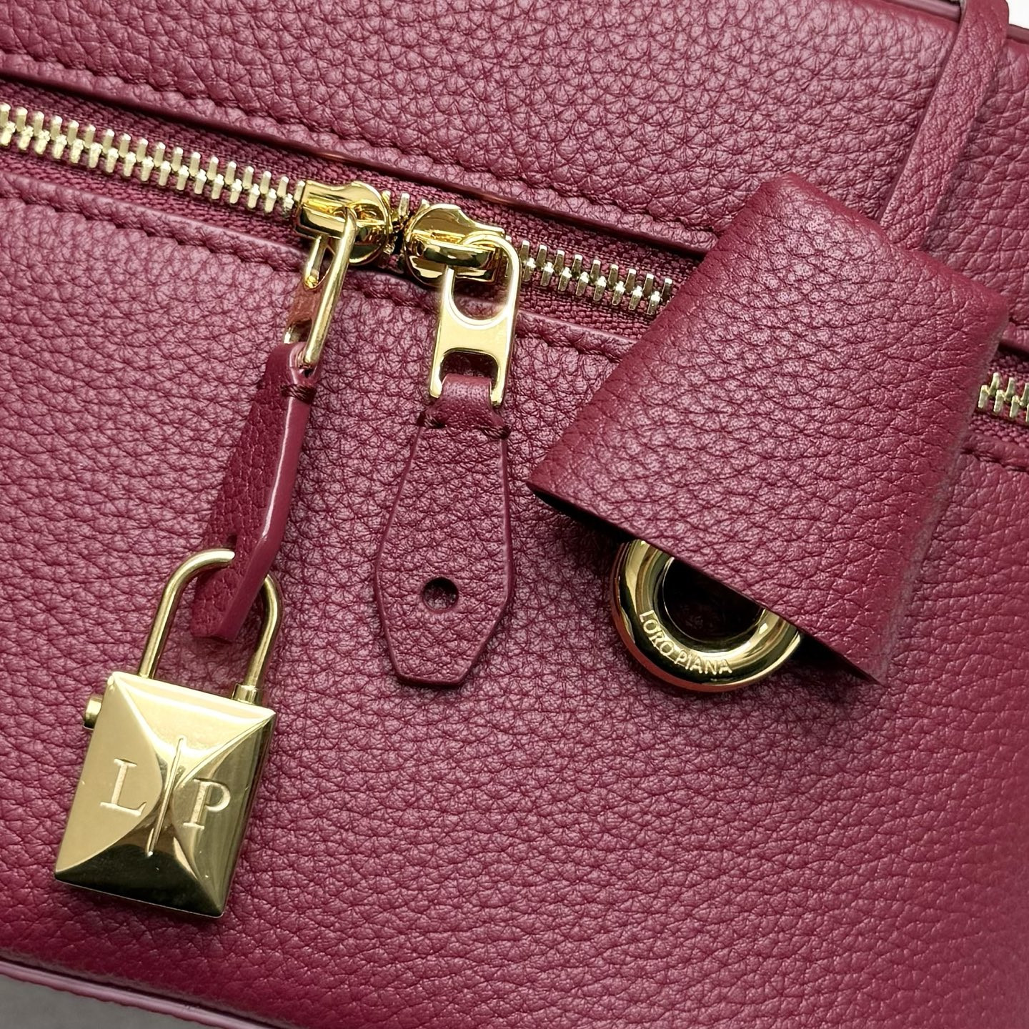 Loro Piana Extra Vanity Case 21x15x12cm