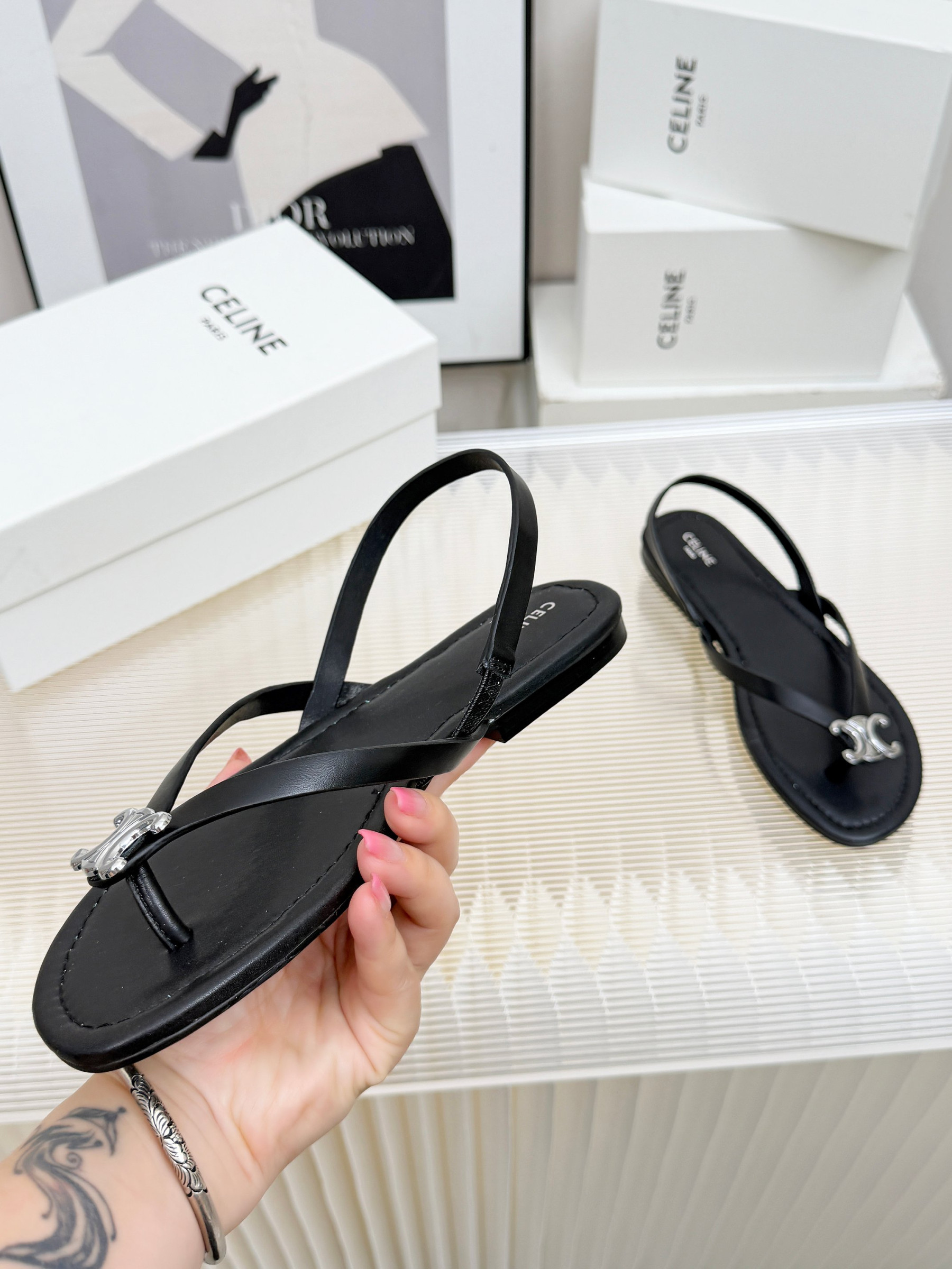 UA Ce1i*e BIKI SANDAL