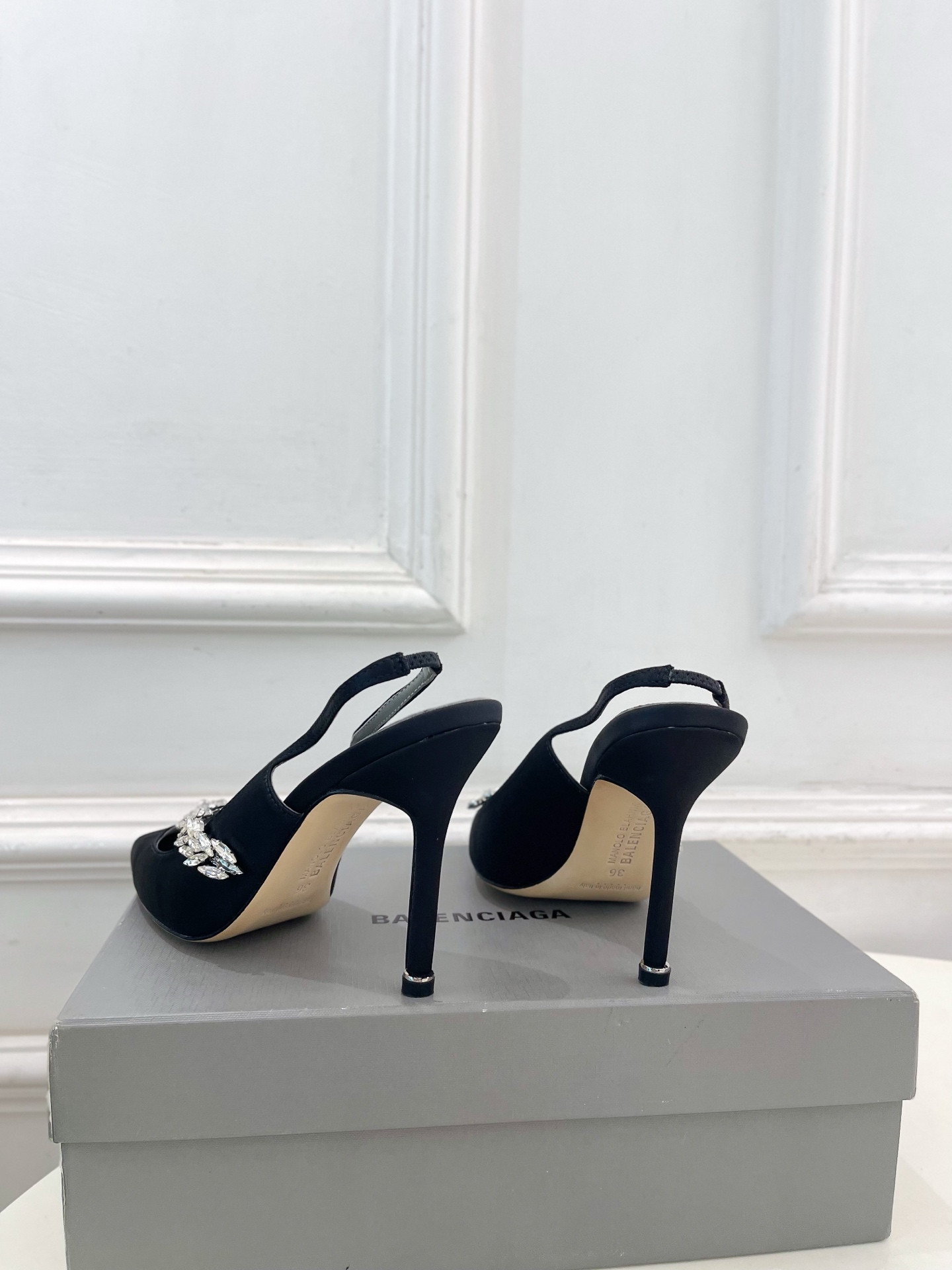 UA Ba1en*iaga x Man010 B1ahn*k Slingbacks 10cm Heel