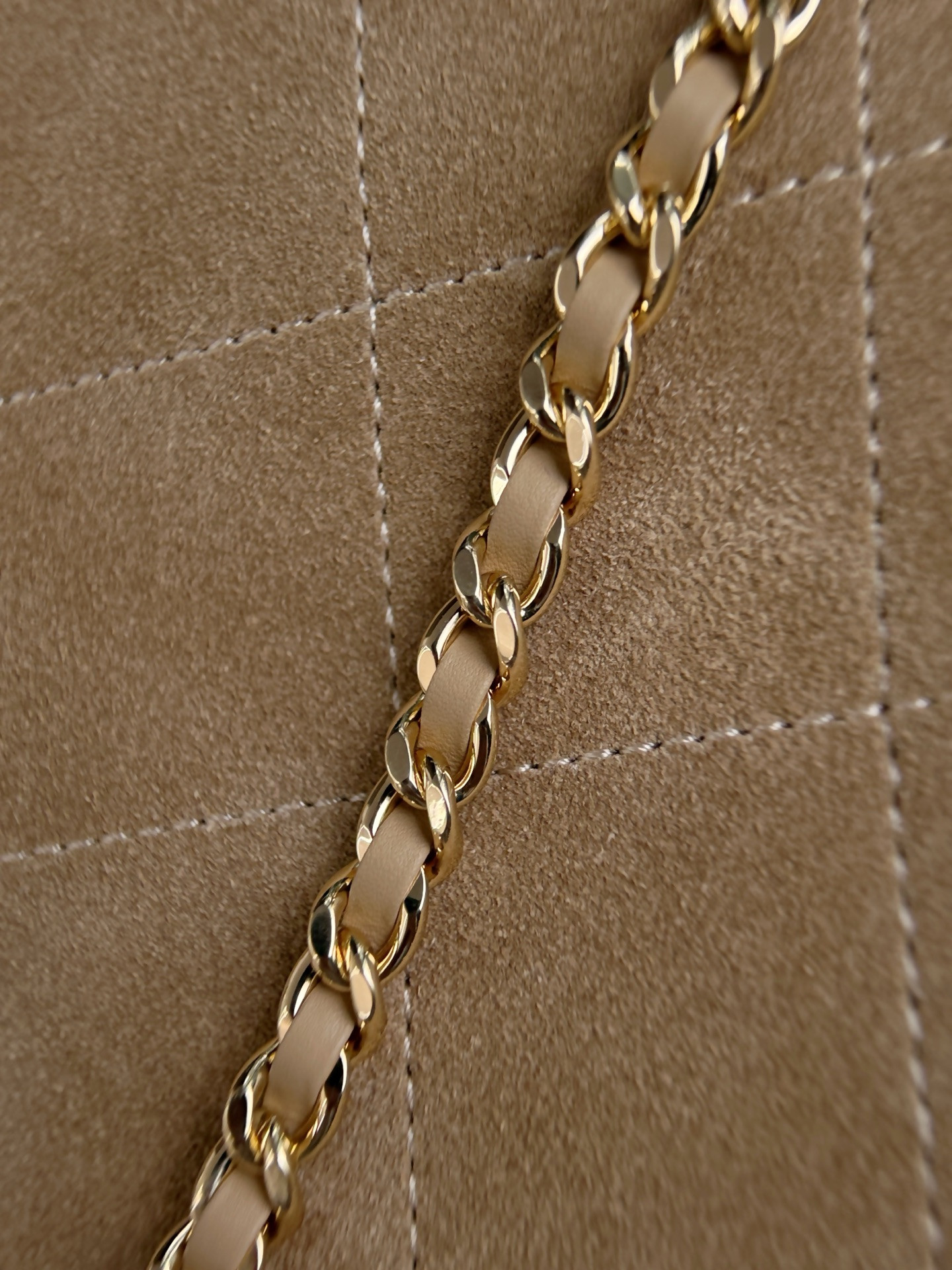 Ch**el Flap Bag AS6417 15x25.5x8cm