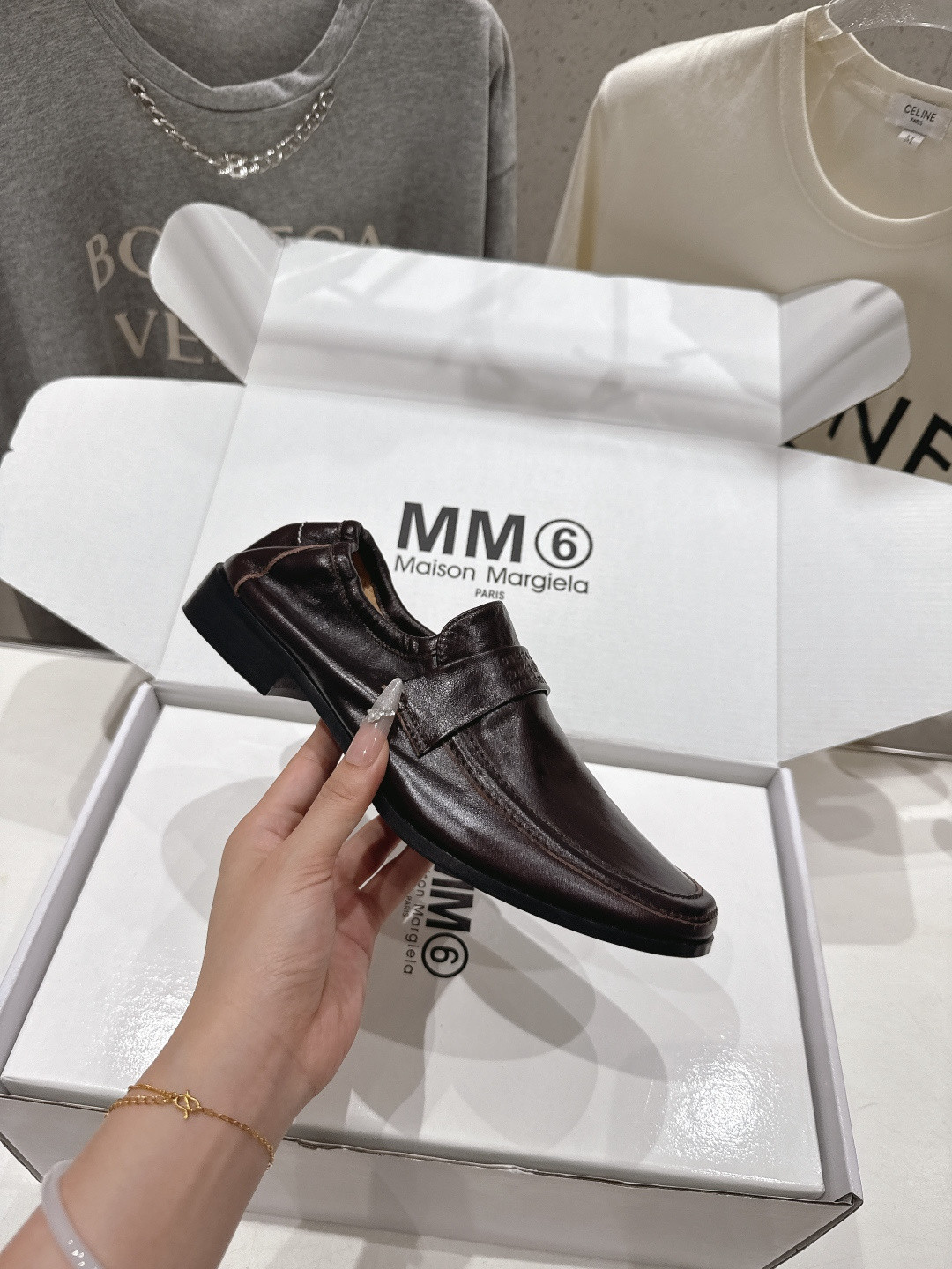 UA Ma1s0n Marg*e1a Swing-toe Leather Loafers