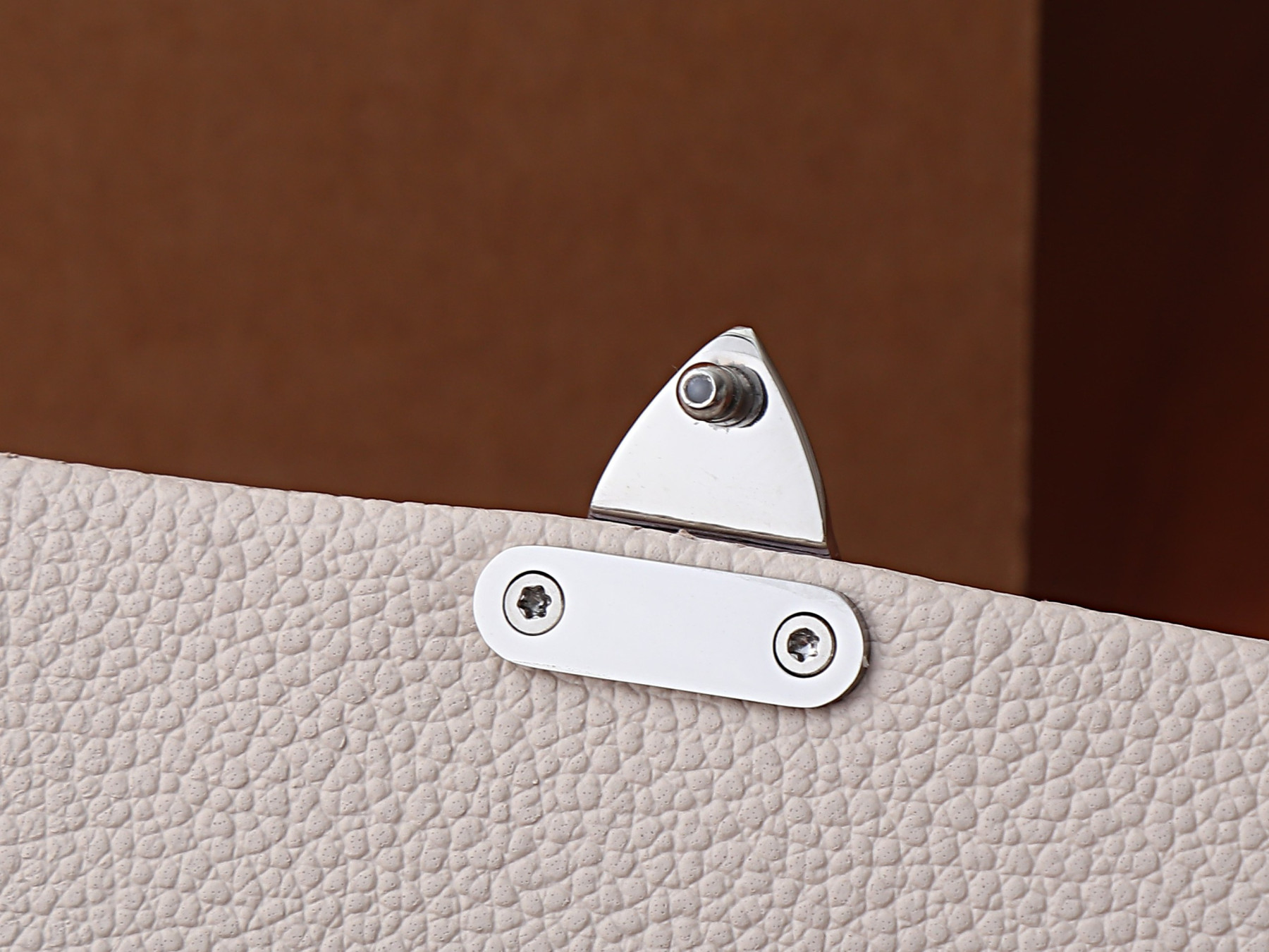 LV Nano Madeleine M2A374 21x12.5x6cm