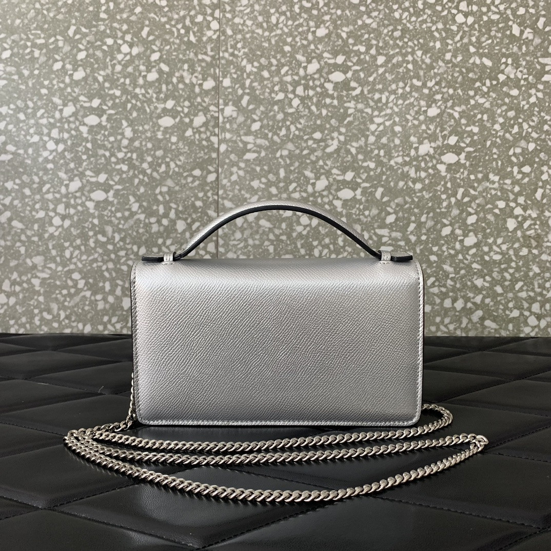Va1e*ntin0 VLogo Signature Wallet With Chain Bag 19x11x4cm