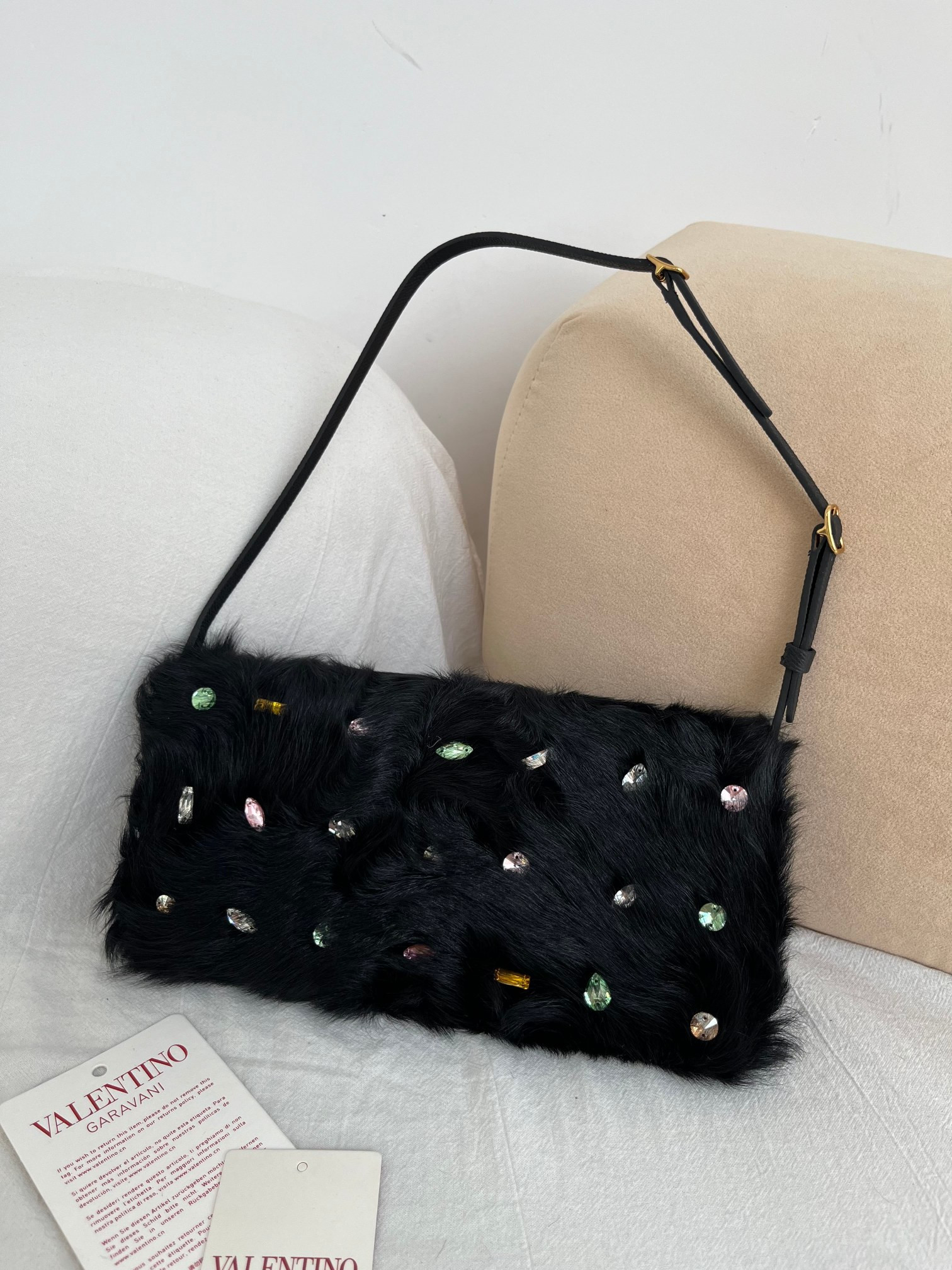 Va1e*ntin0 Garavani Devain Small Shoulder Bag 23.5x12x3cm