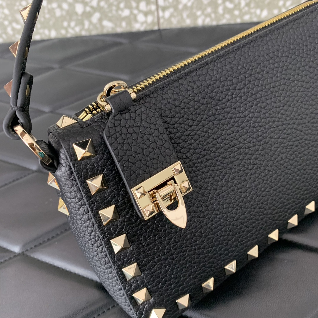 Va1e*ntin0 Garavani Rockstud Small Crossbody Bag 19x13x7cm