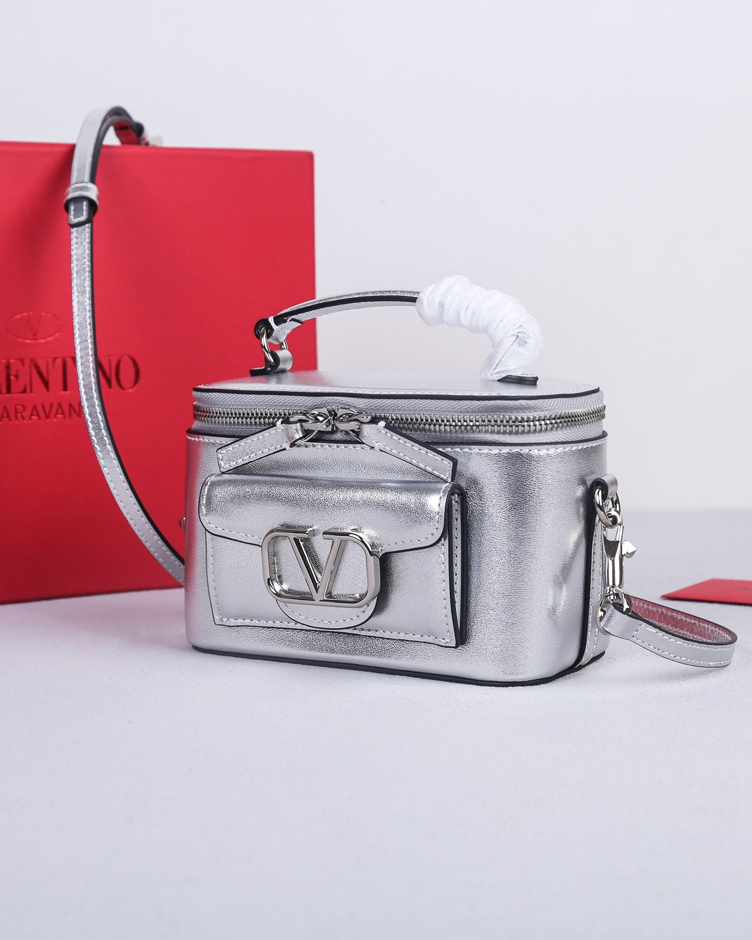 Va1e*ntin0 Garavani Locò Metallic Bag 16.5x10x7.5cm