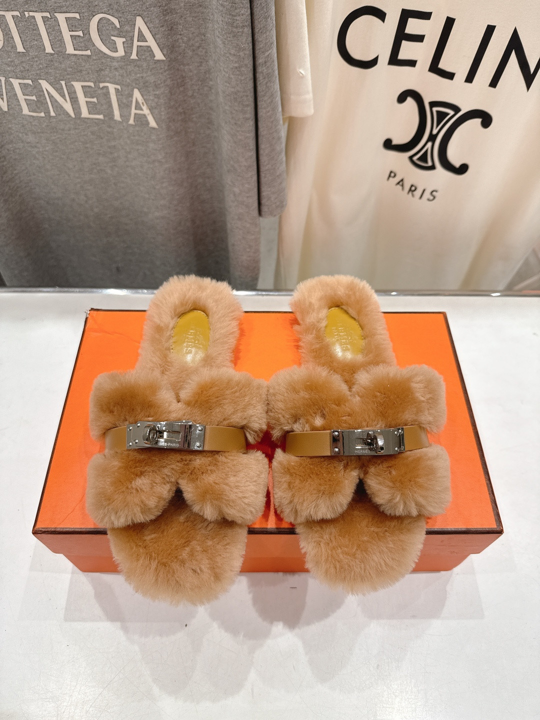 UA H**me5 Chypre Sandals