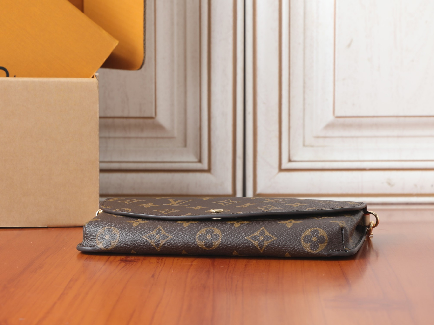 LV Wallet On Chain Trotter M27242 21.5 x 12.5 x 3 cm