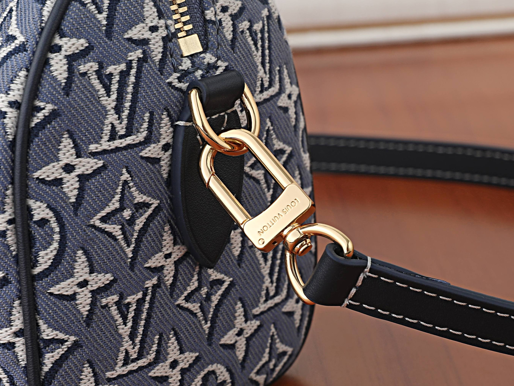 LV Speedy Bandoulière 20 M2A187 20.5 x 13.5 x 12 cm