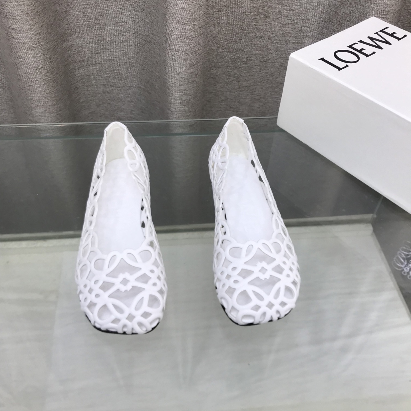 UA L0ew* Petal Anagram Ballerina