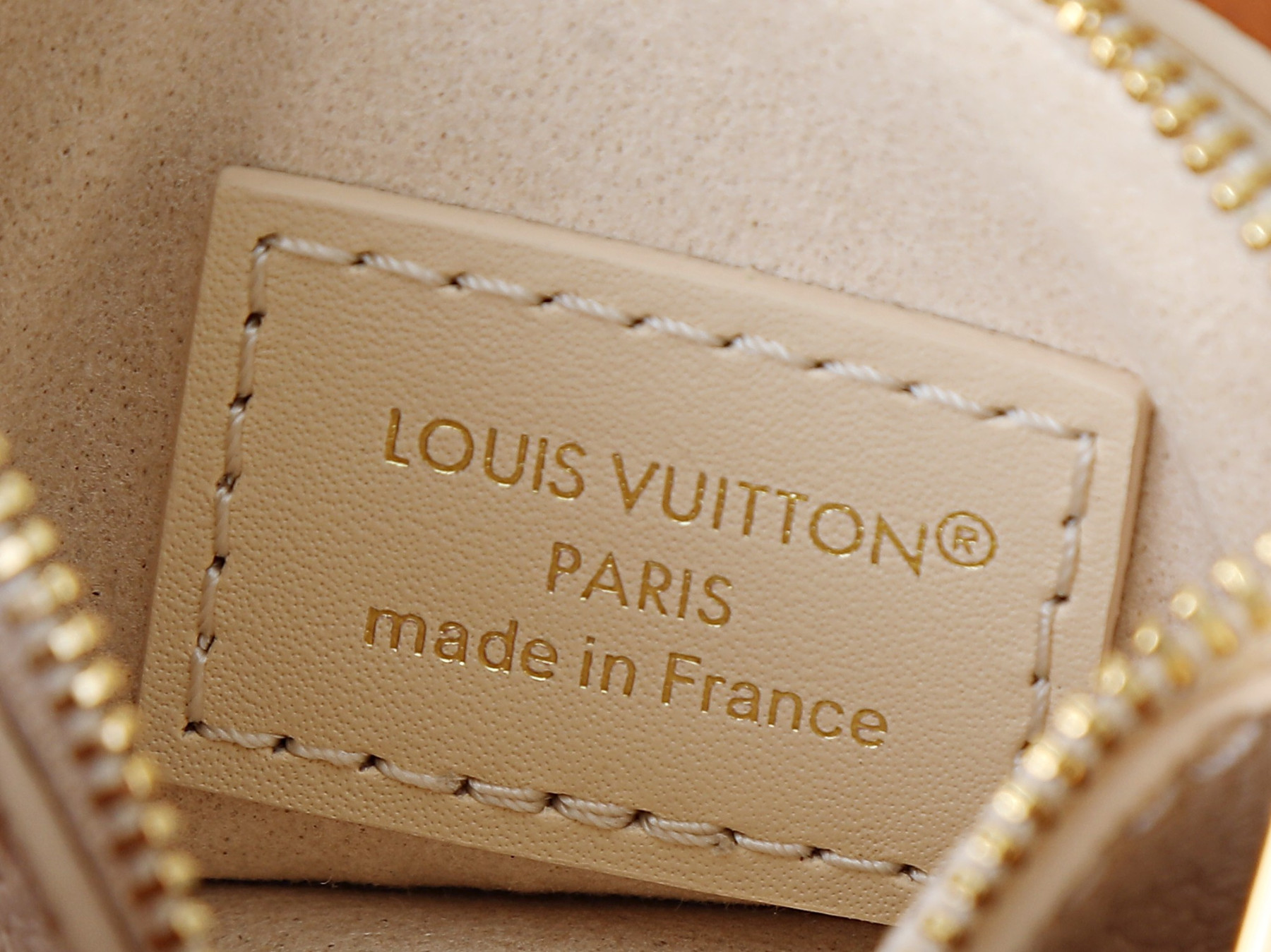 LV All In MM M2A030 21 x 24 x 16 cm