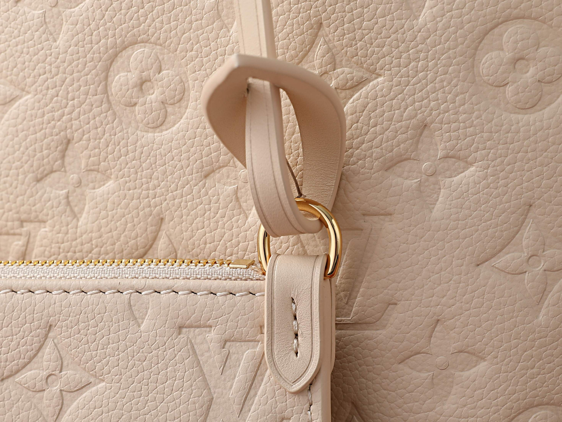 LV All In MM M2A030 21 x 24 x 16 cm